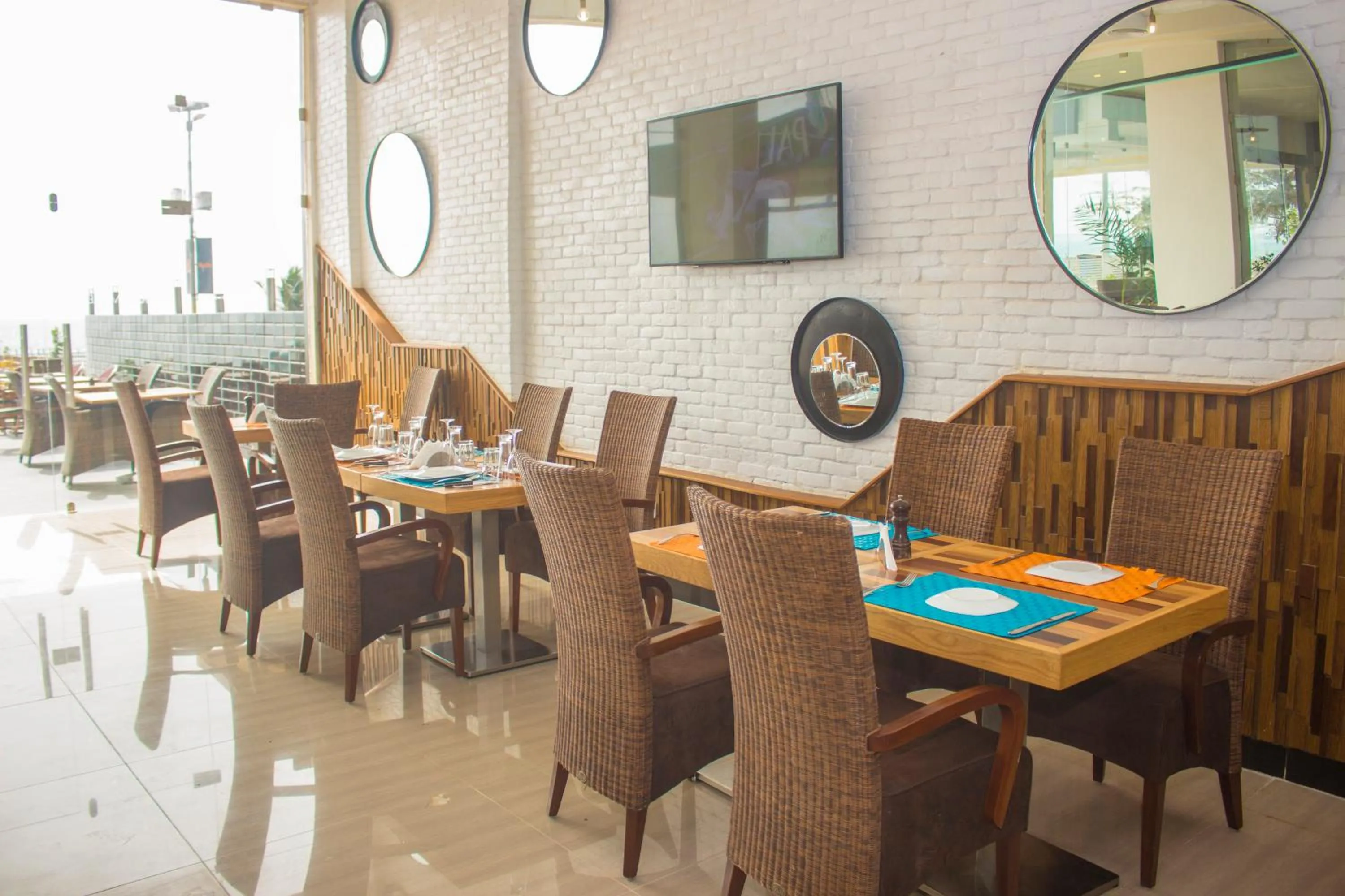 Restaurant/places to eat in Sierra Palms Resort