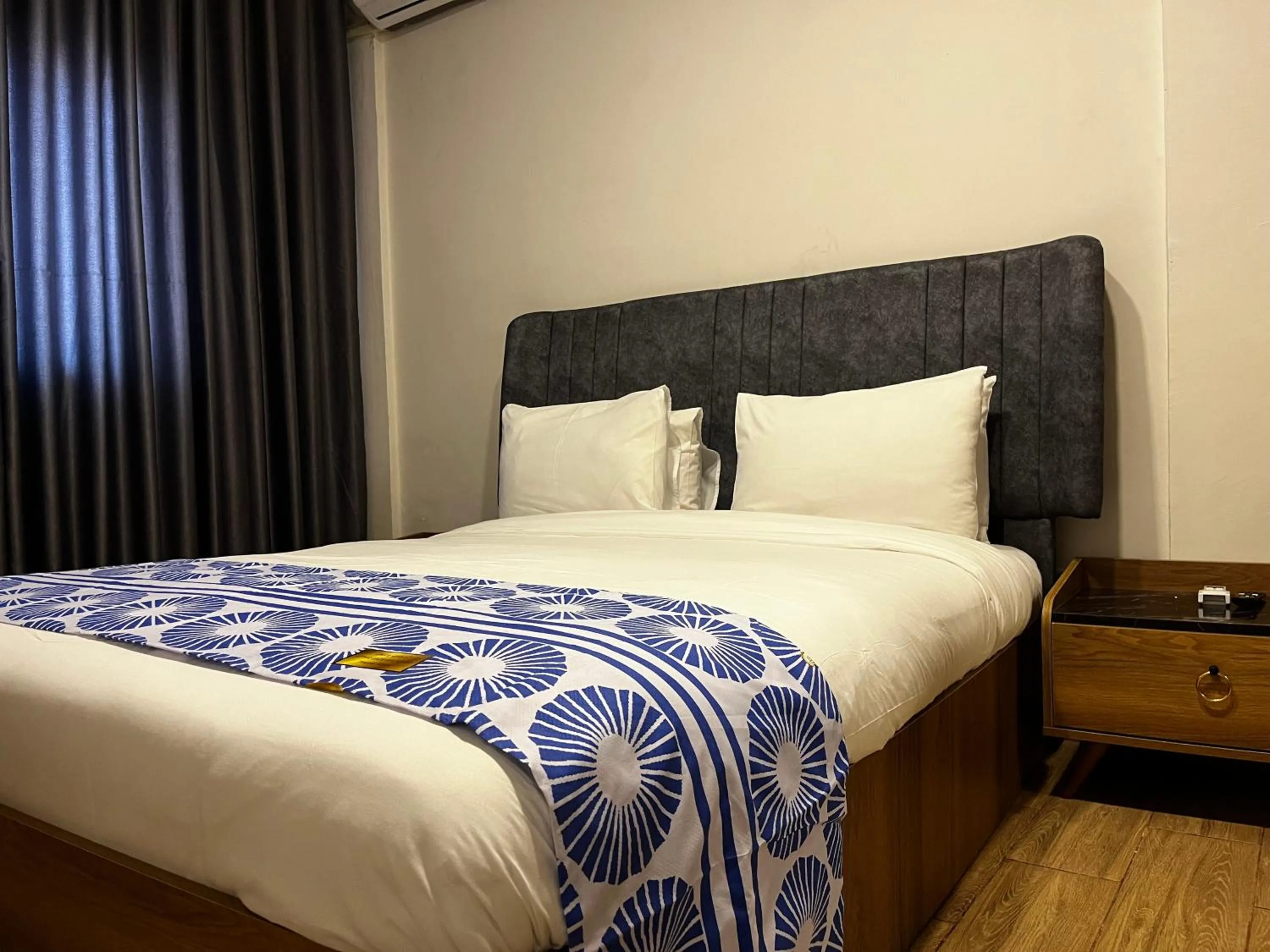 Bed in Sierra Palms Resort