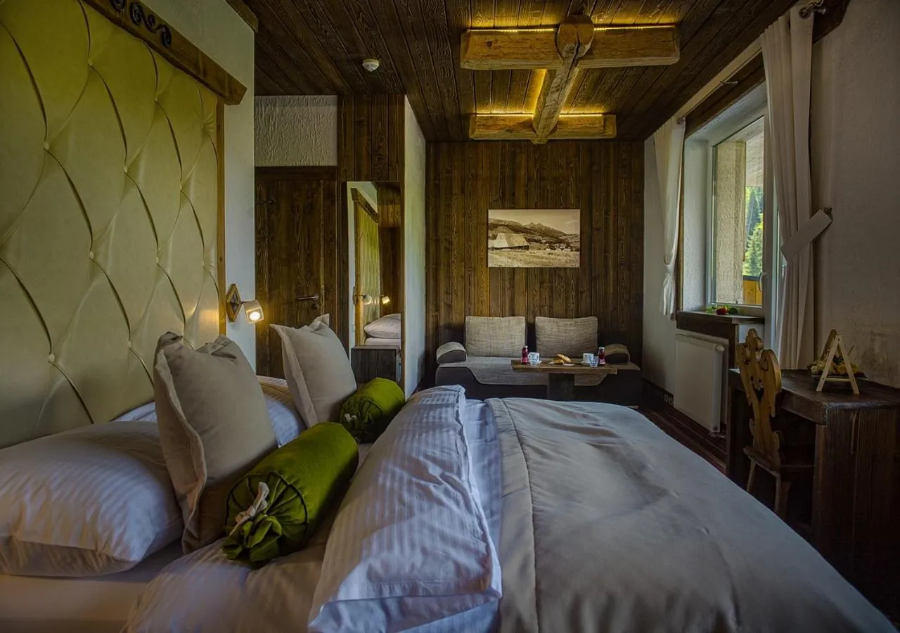 Balcony/Terrace, Bed in Grand Hotel**** Bachledka Strachan