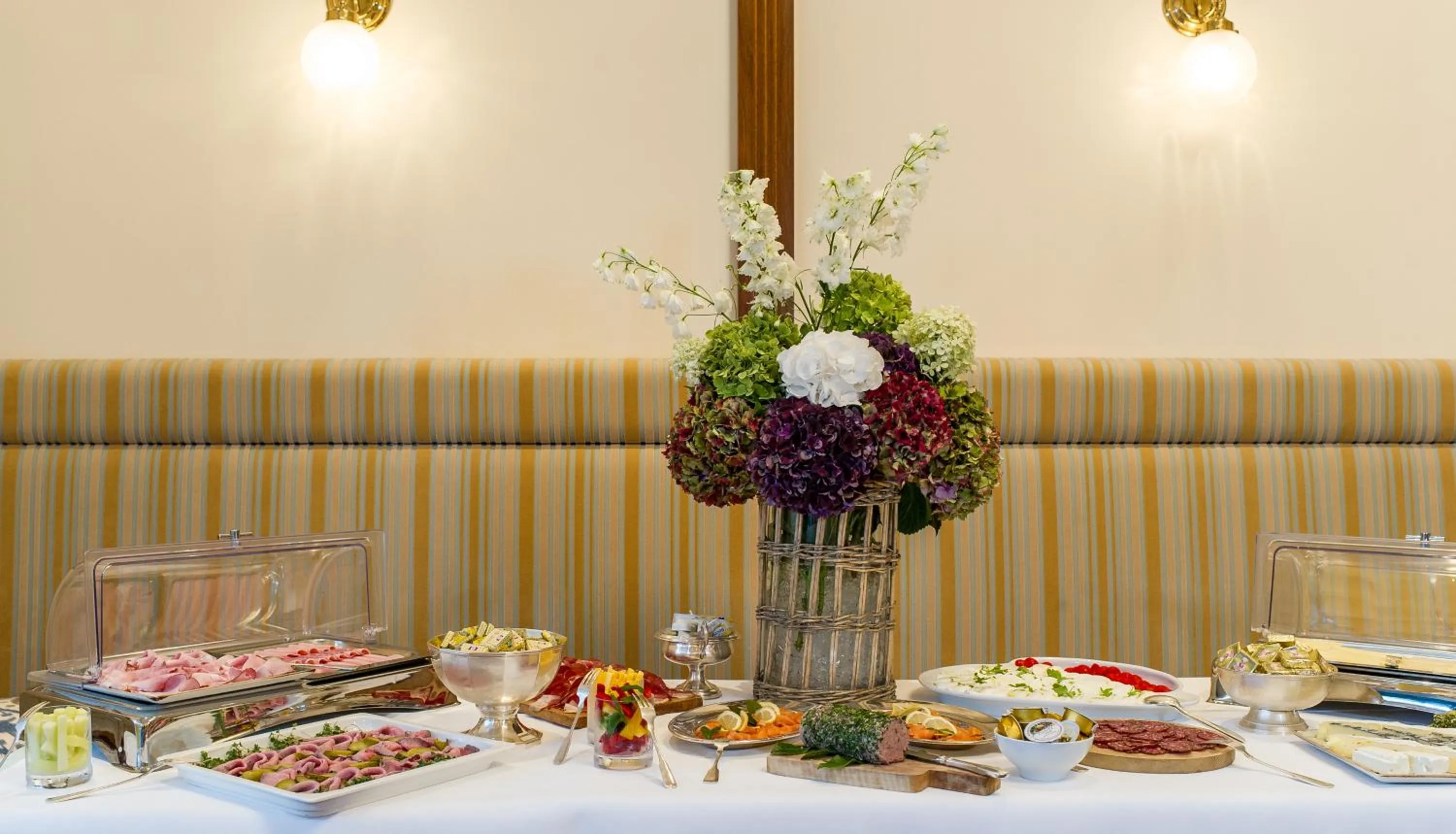 Continental breakfast in Dermuth Hotels – Parkvilla Wörth