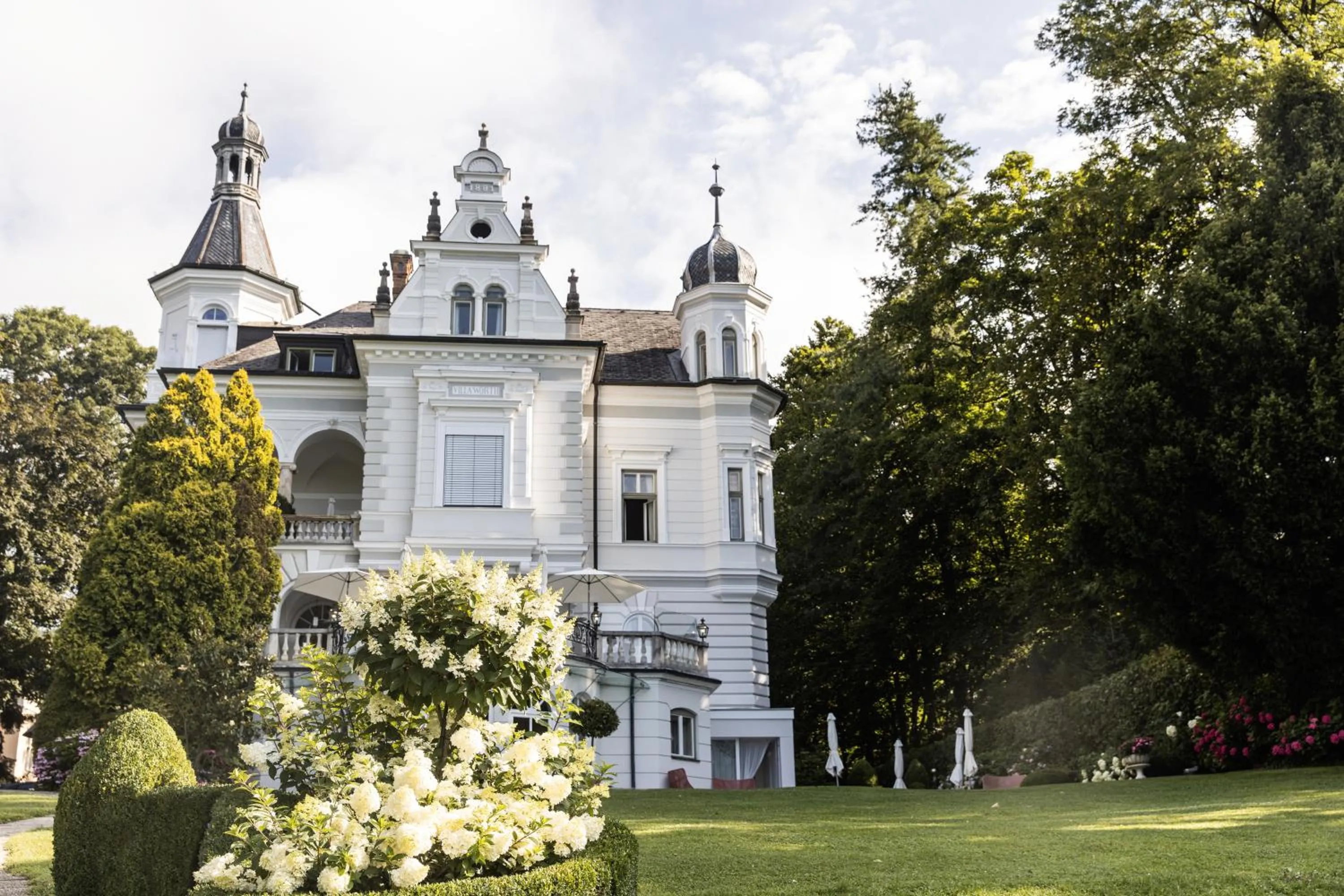 Property building in Dermuth Hotels – Parkvilla Wörth