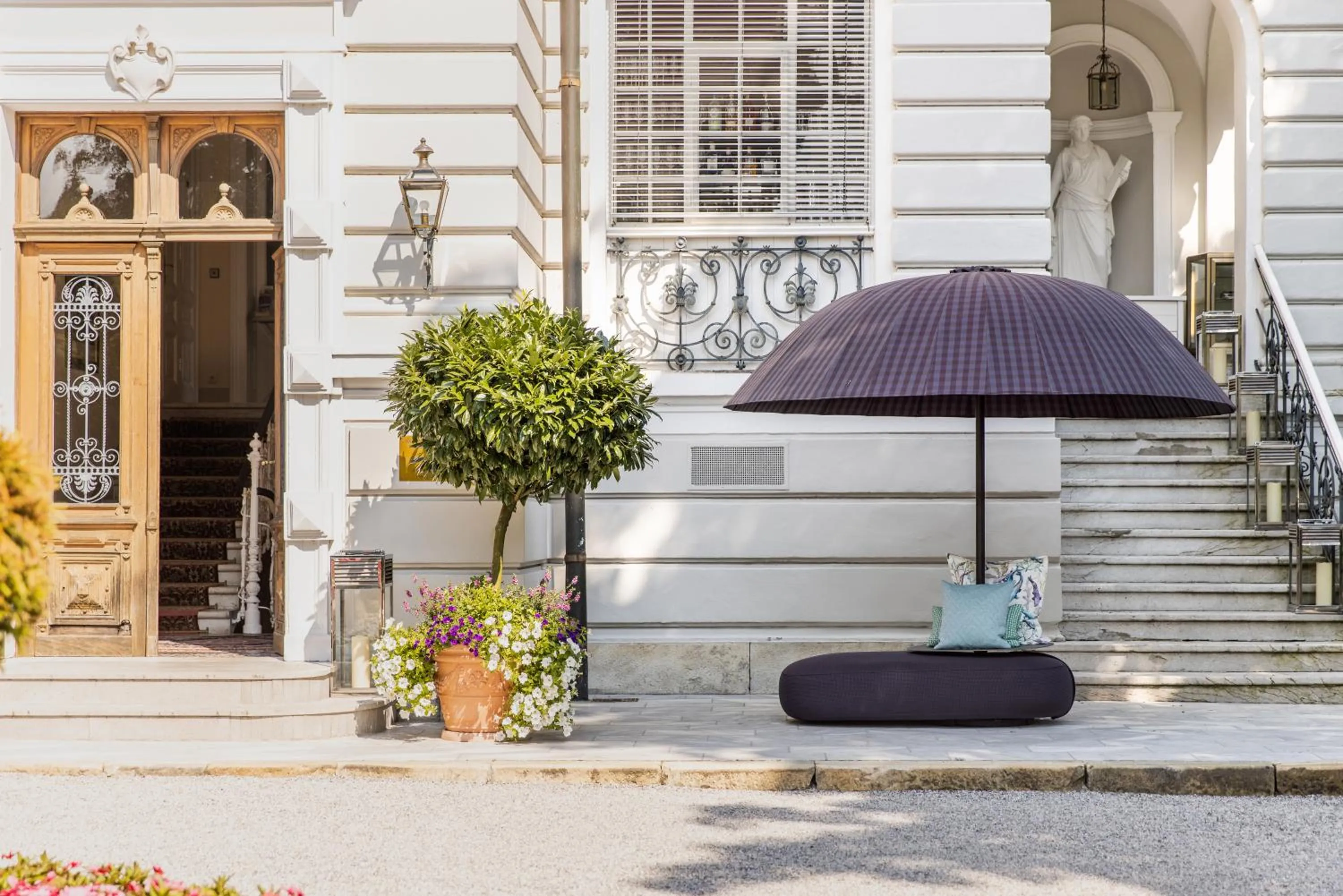 Property building in Dermuth Hotels – Parkvilla Wörth