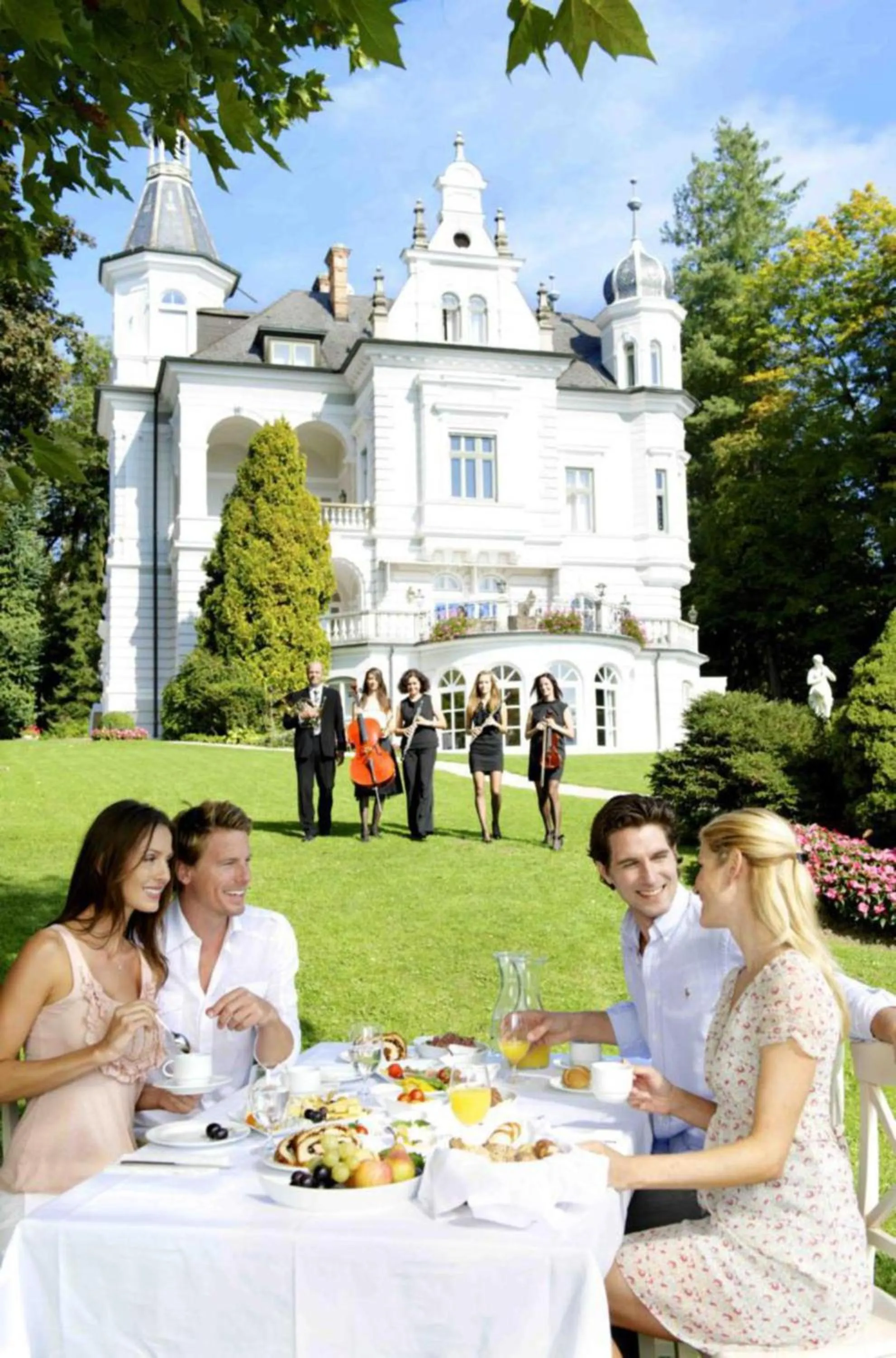 Facade/entrance in Dermuth Hotels – Parkvilla Wörth