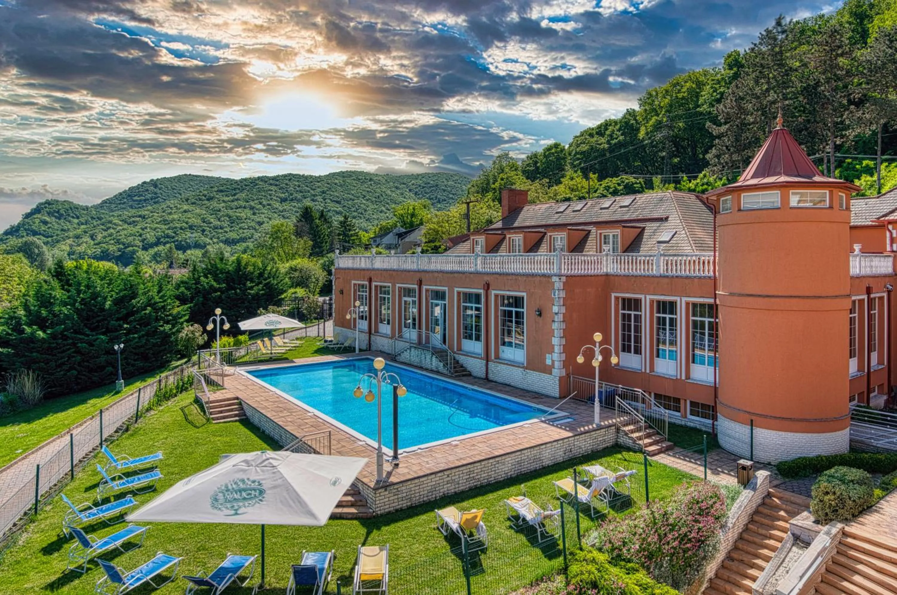 Property building in Hotel Bellevue Esztergom