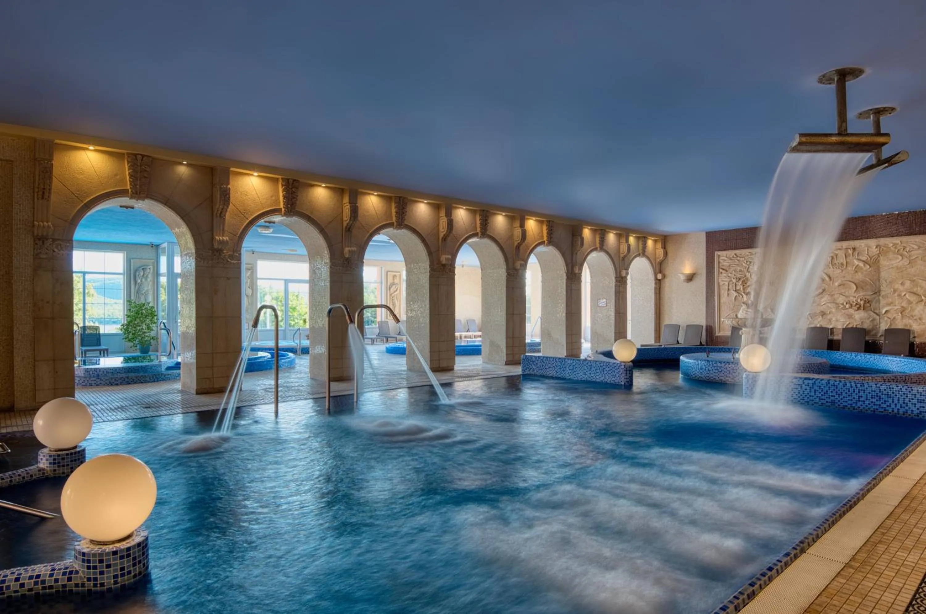 Hot Tub in Hotel Bellevue Esztergom