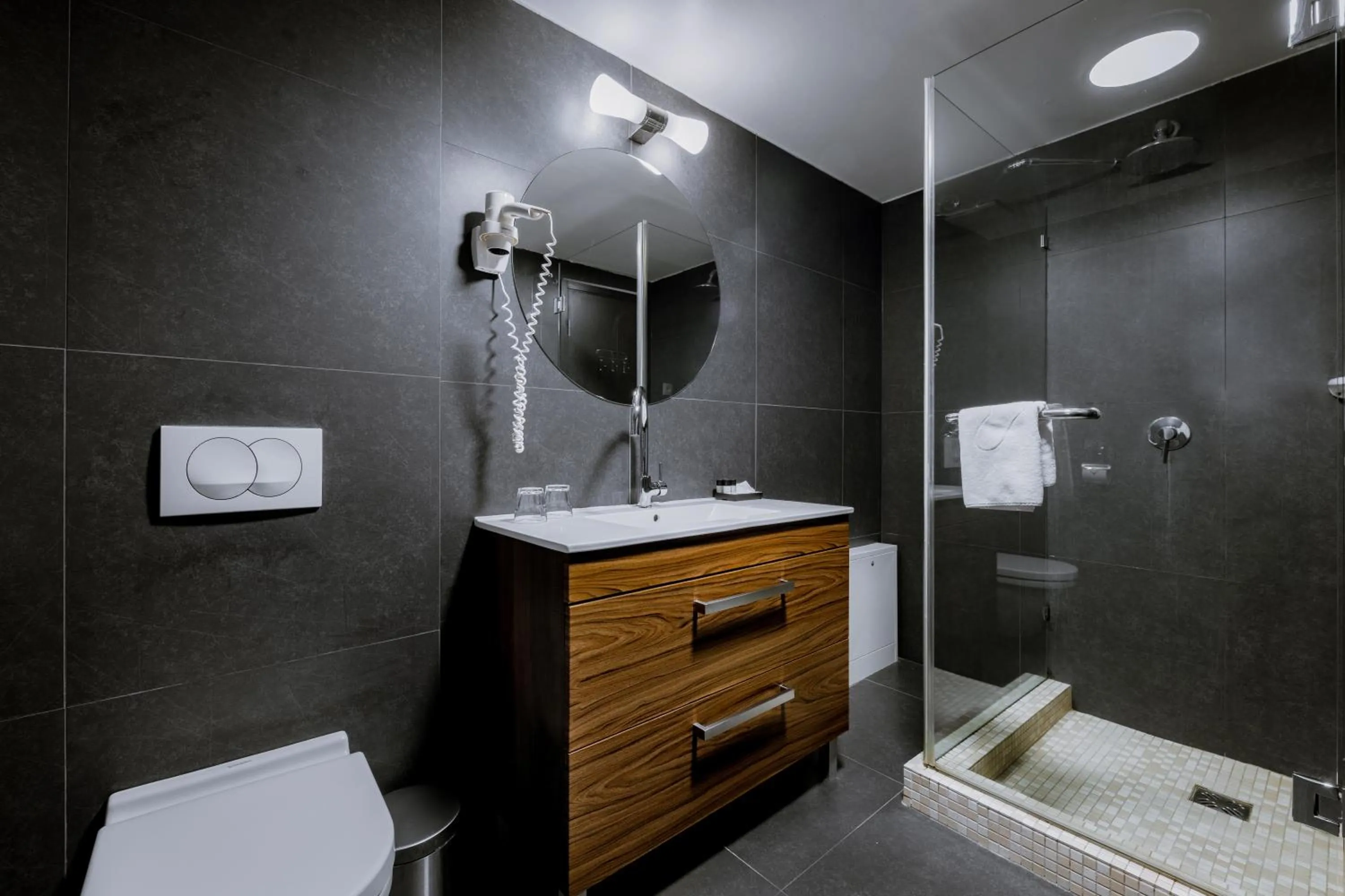 Shower in Bliss Residence & Spa