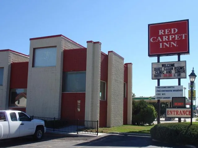 Facade/entrance in Red Carpet Inn Rochester