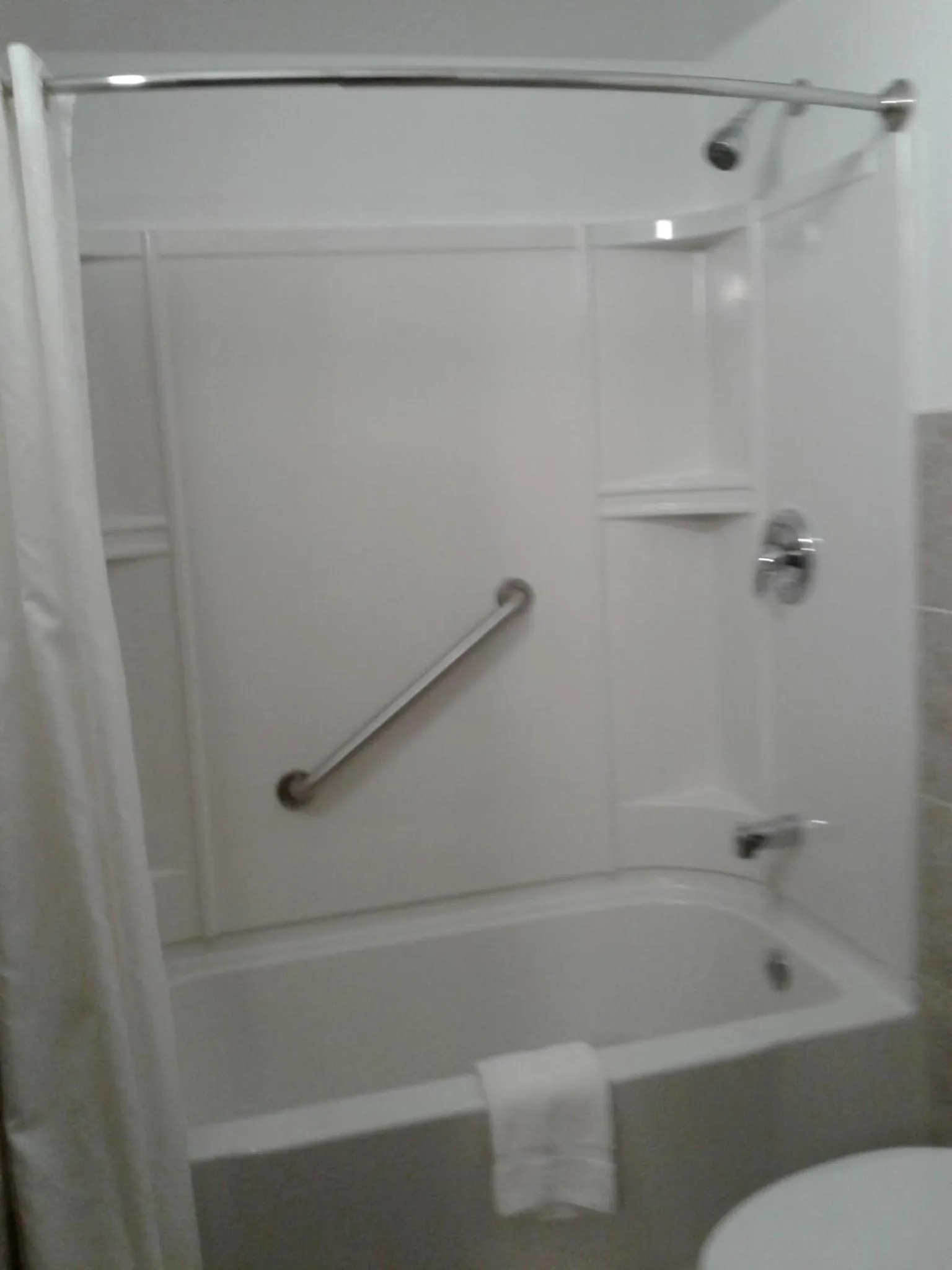 Bathroom in Red Carpet Inn Rochester