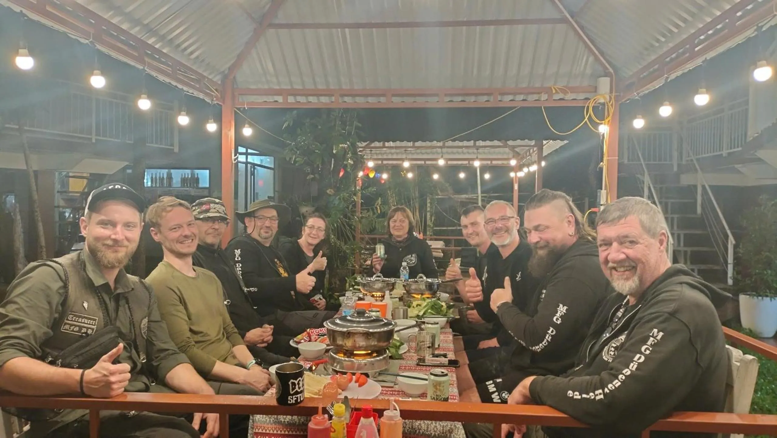 Restaurant/places to eat in Carambola Bungalow