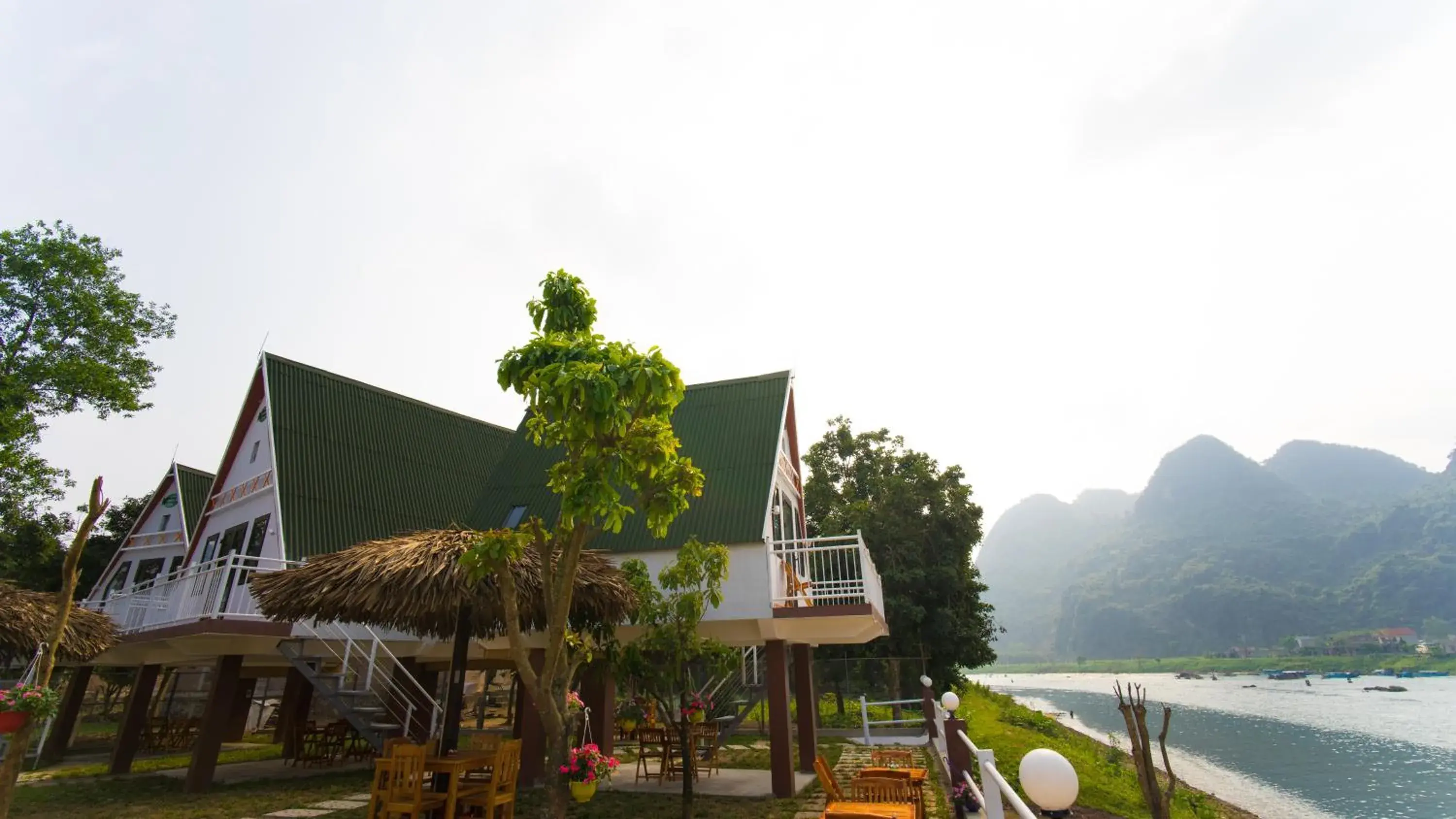 Private Bungalow with River View - single occupancy in Carambola Bungalow Private Bungalow with River View - single occupancy in Carambola Bungalow