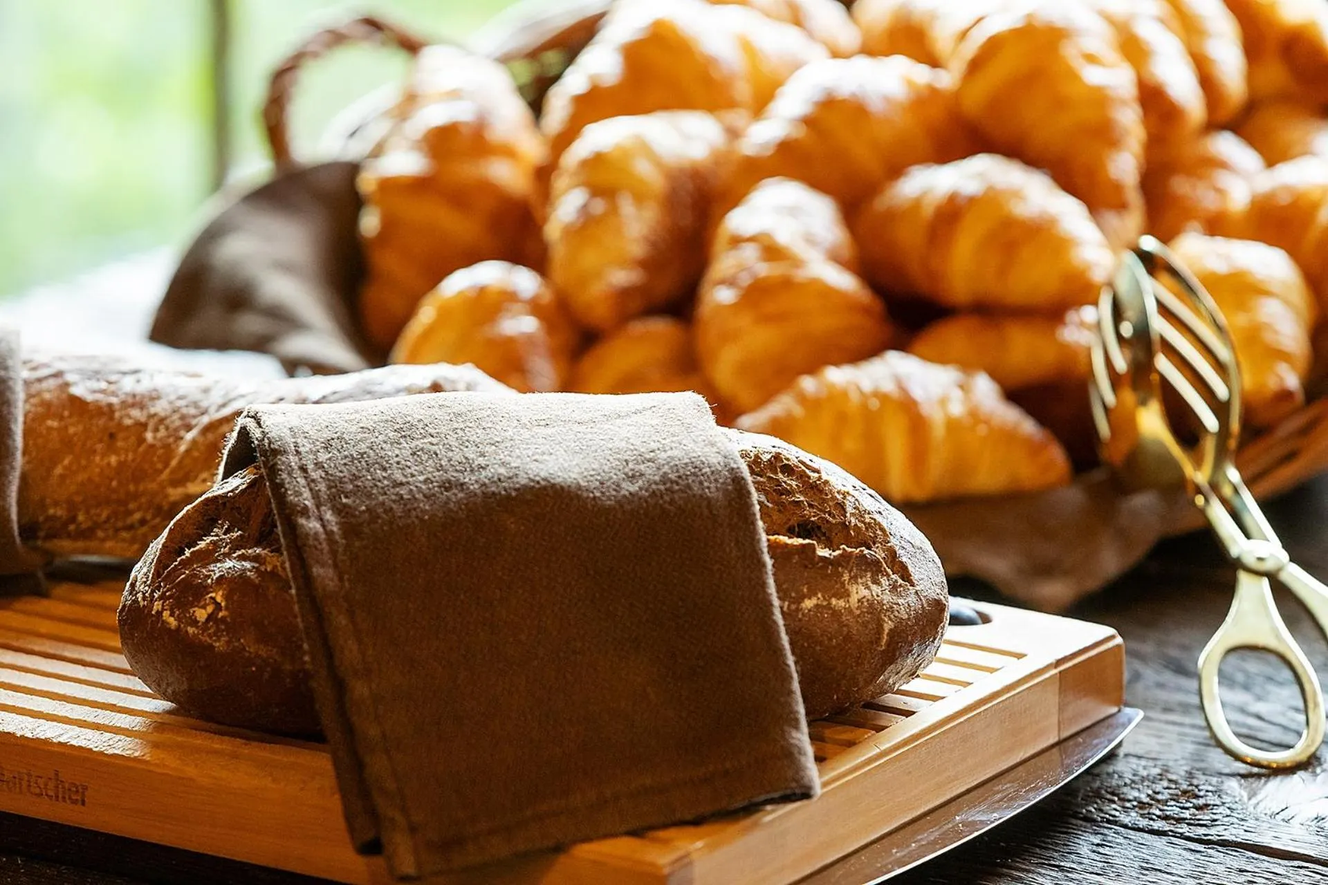 Buffet breakfast in Hotel Bodmi