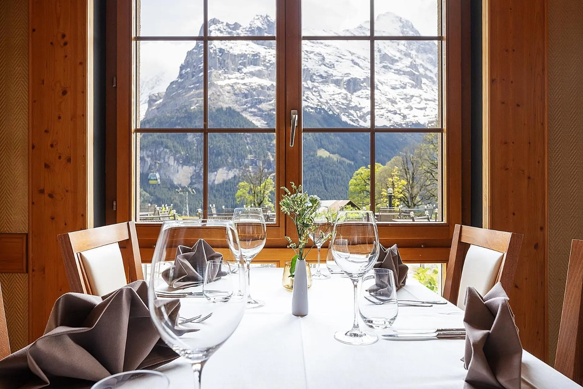 Restaurant/places to eat in Hotel Bodmi