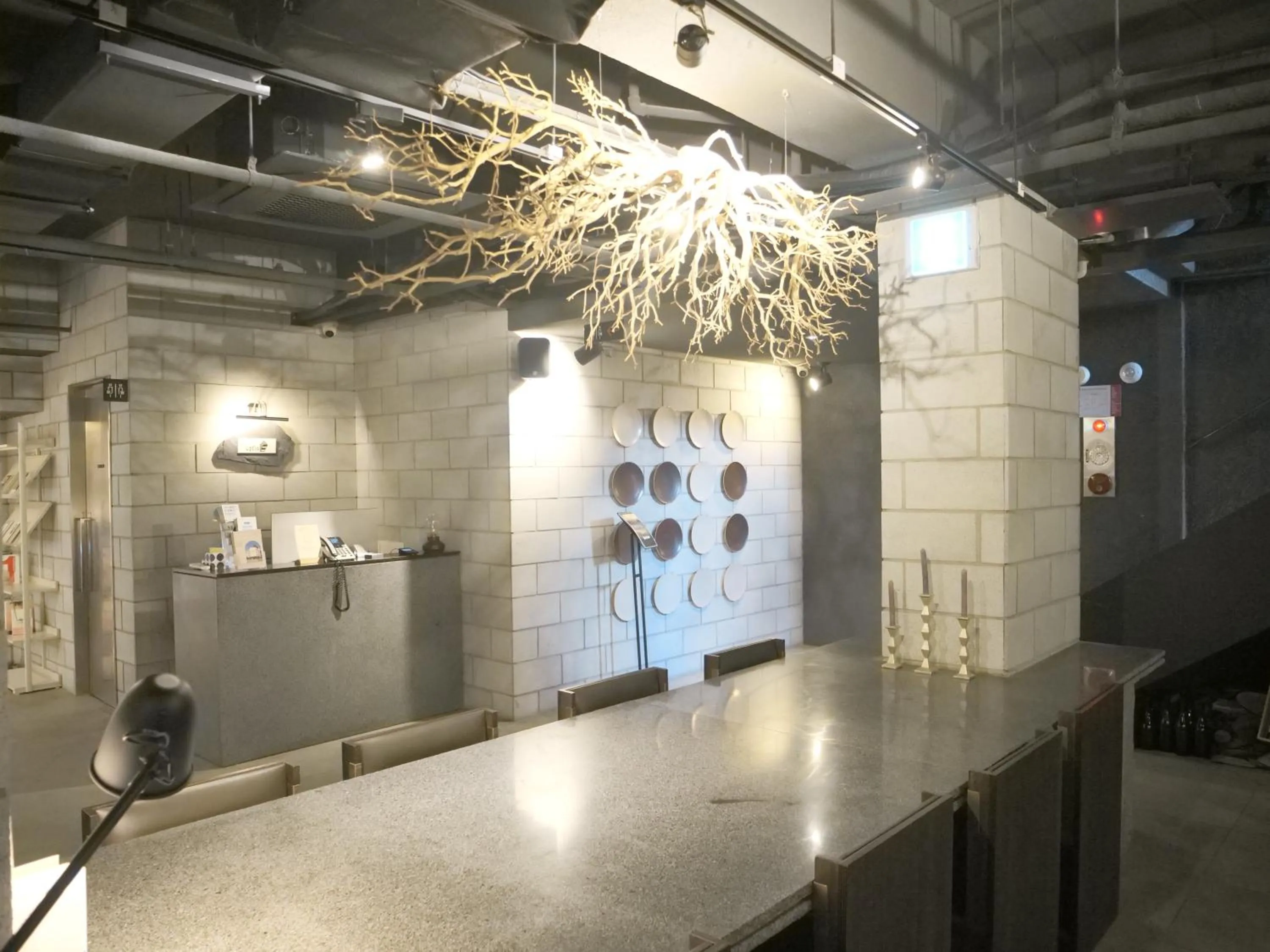 Communal lounge/ TV room in Upflo Hostel