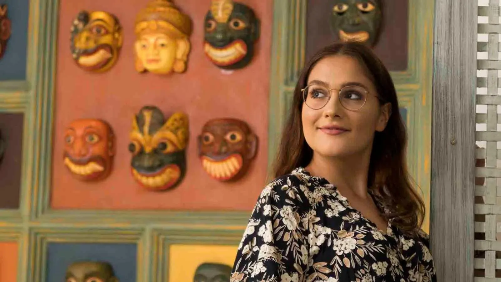 People in 18 Faces with free drop off to Galle Fort by TukTuk