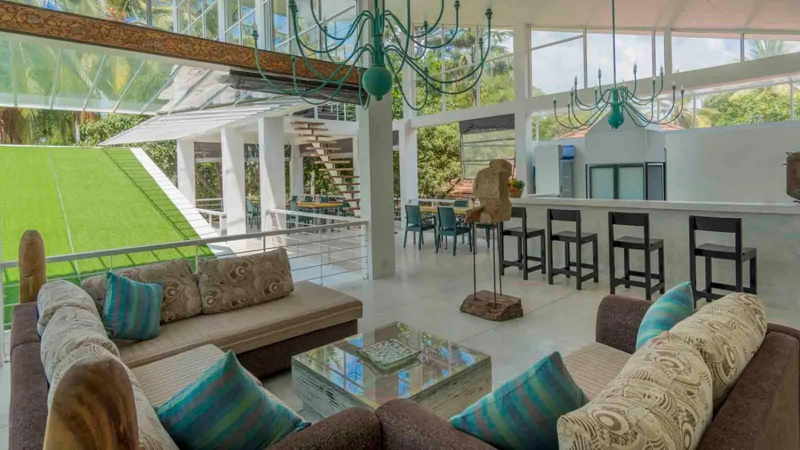 Lounge or bar in 18 Faces with free drop off to Galle Fort by TukTuk