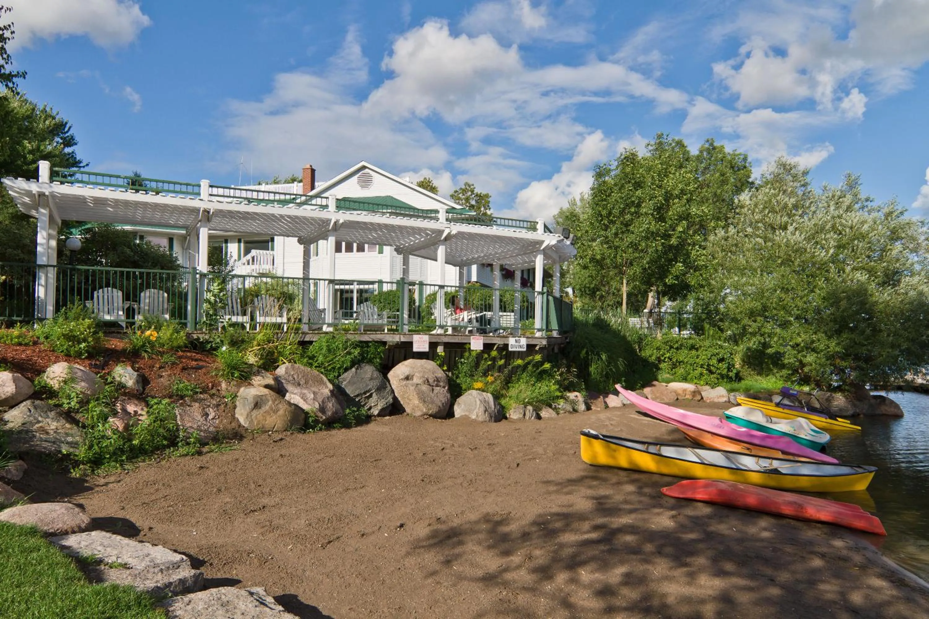 Beach in Elmhirst's Resort