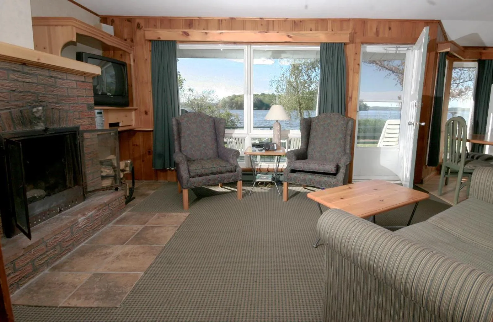 Living room in Elmhirst's Resort