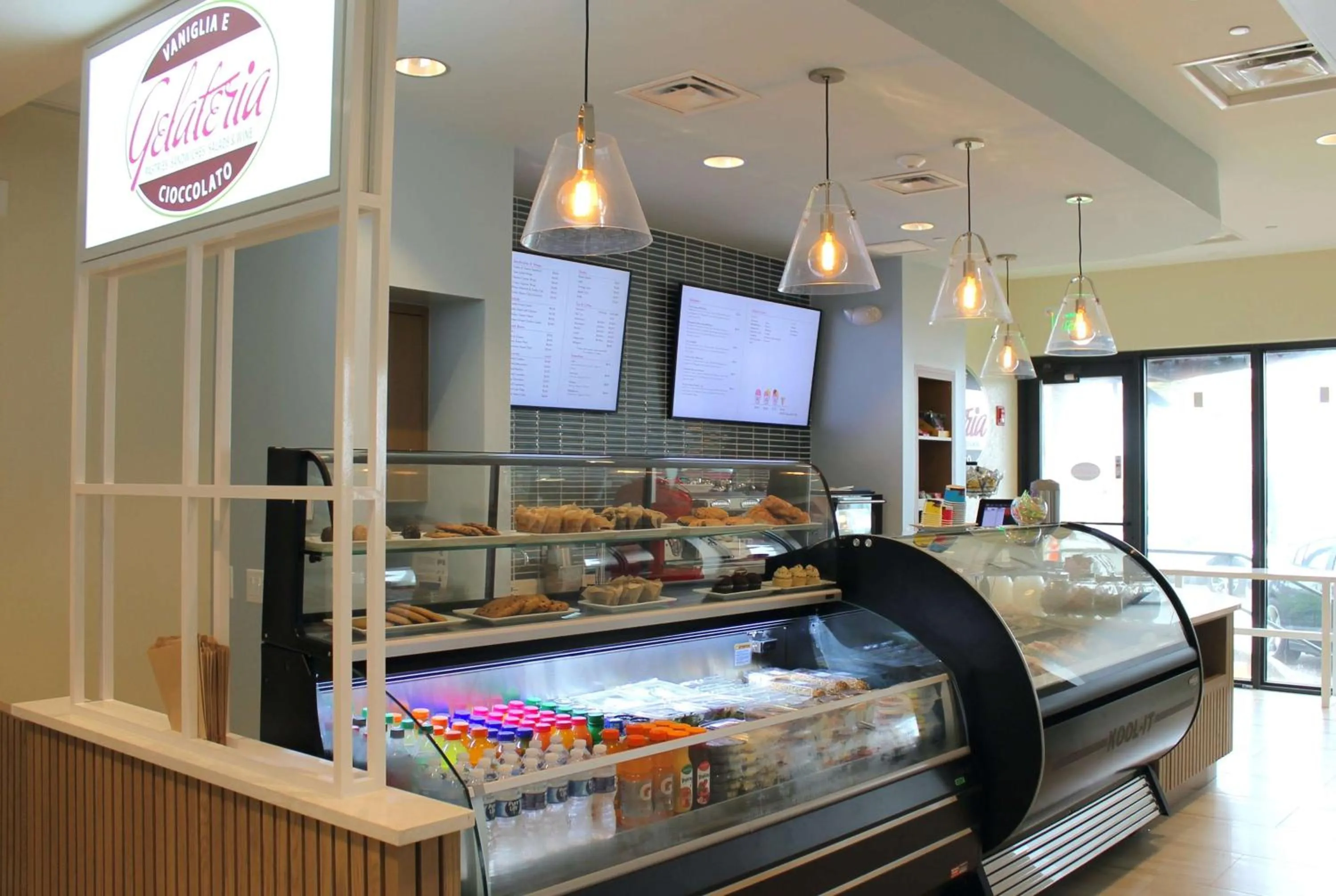 Bed in Wyndham Deerfield Beach Resort