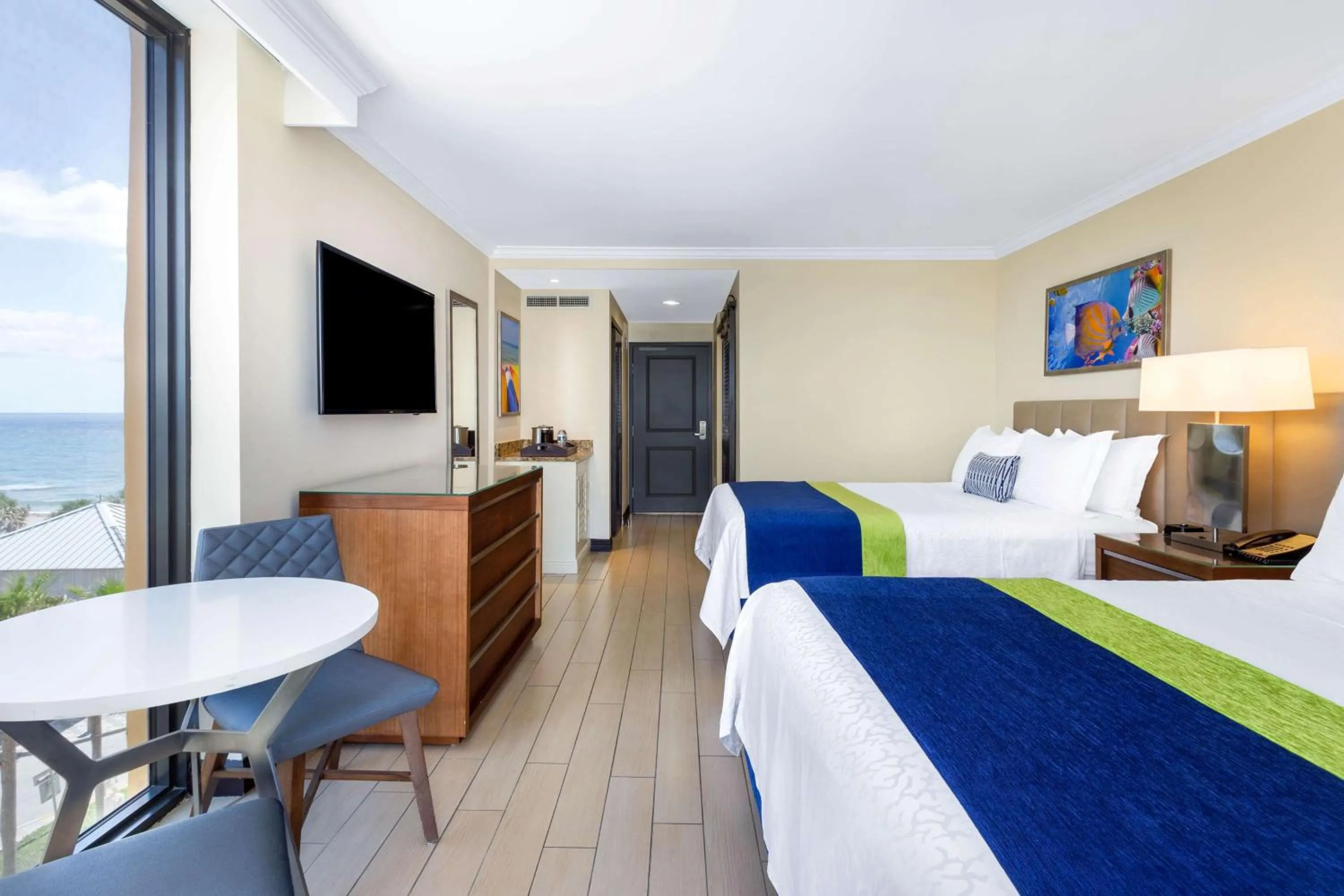 Photo of the whole room, Bed in Wyndham Deerfield Beach Resort