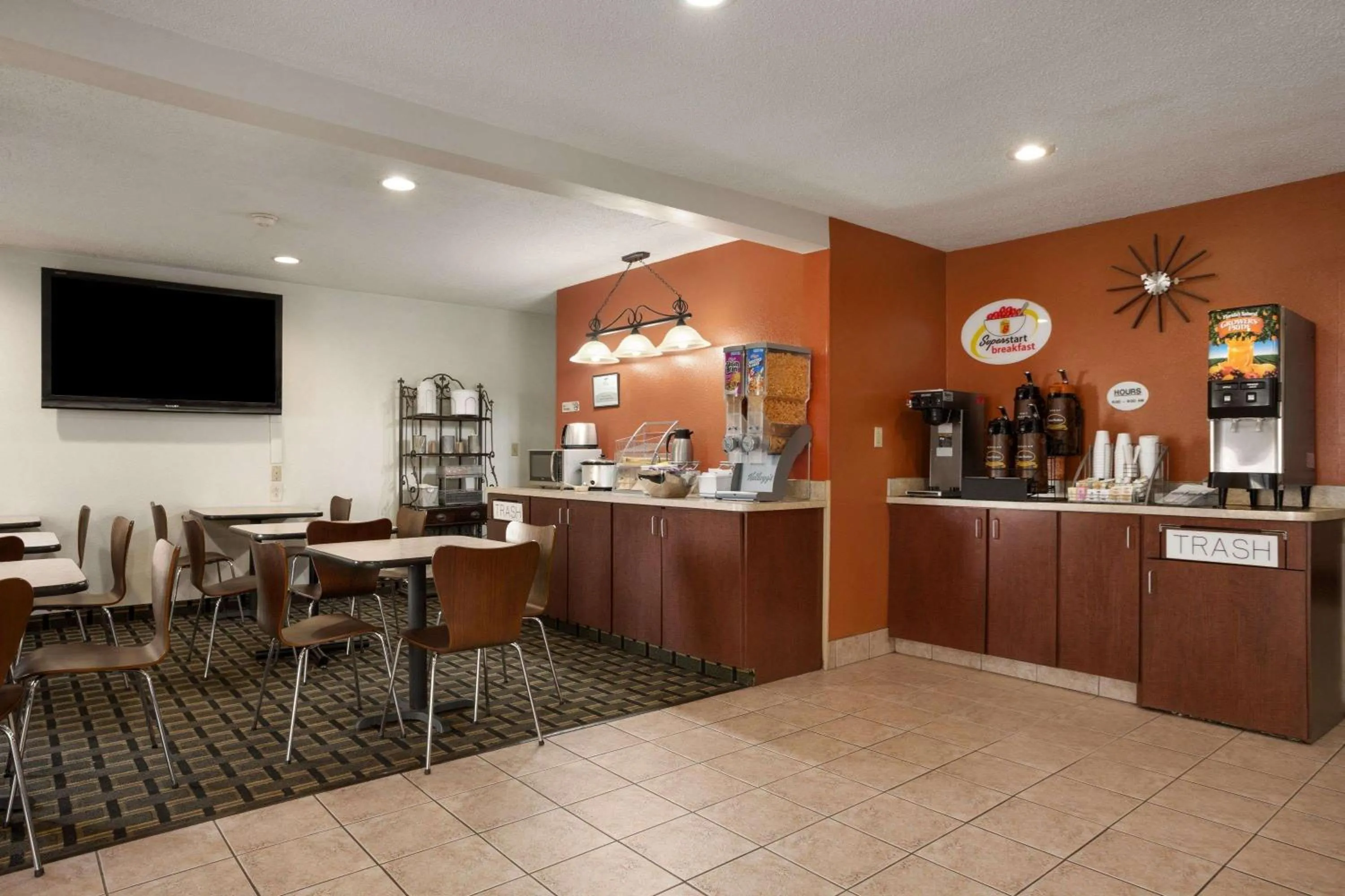 Restaurant/places to eat in Super 8 by Wyndham Prestonsburg