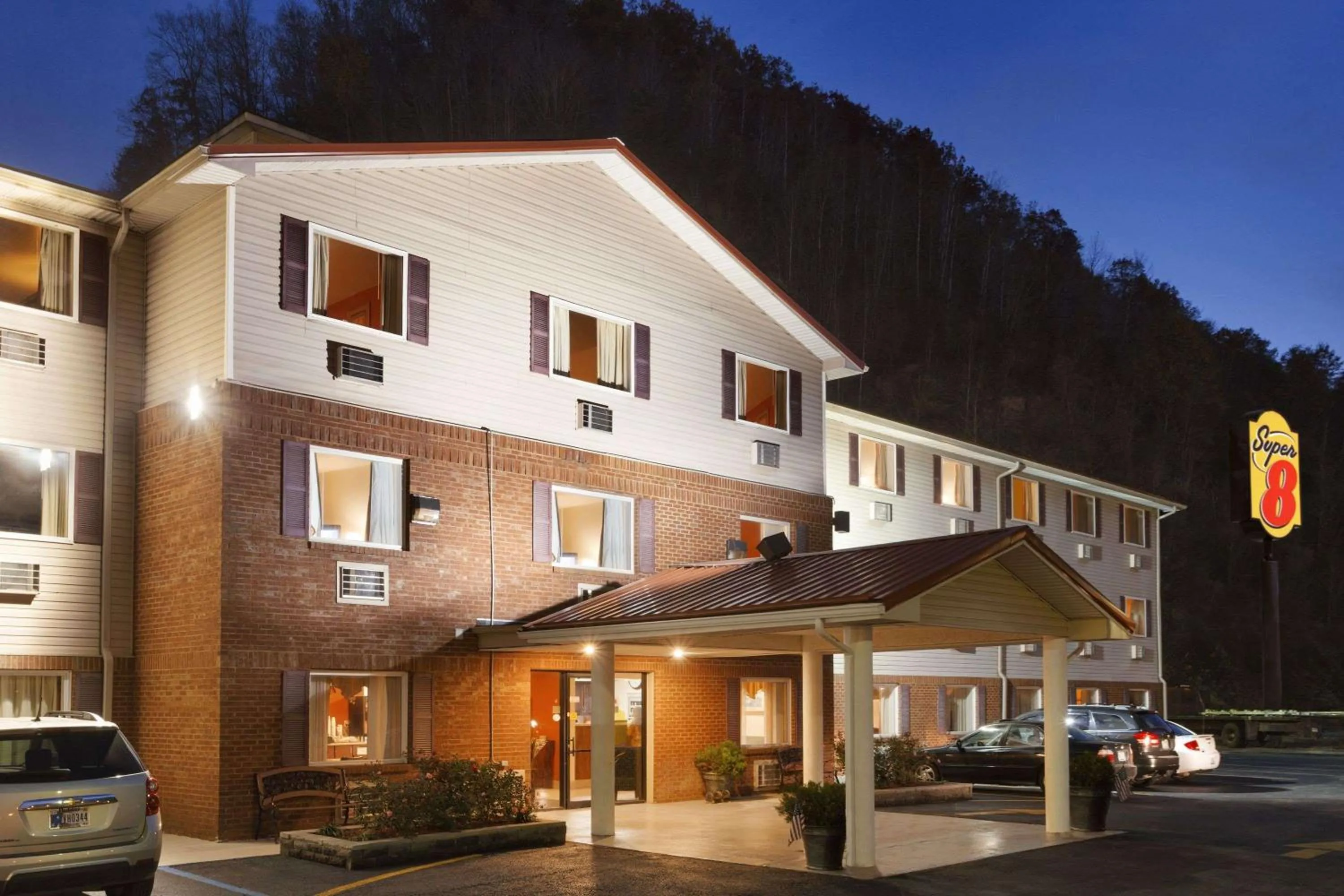 Property building in Super 8 by Wyndham Prestonsburg
