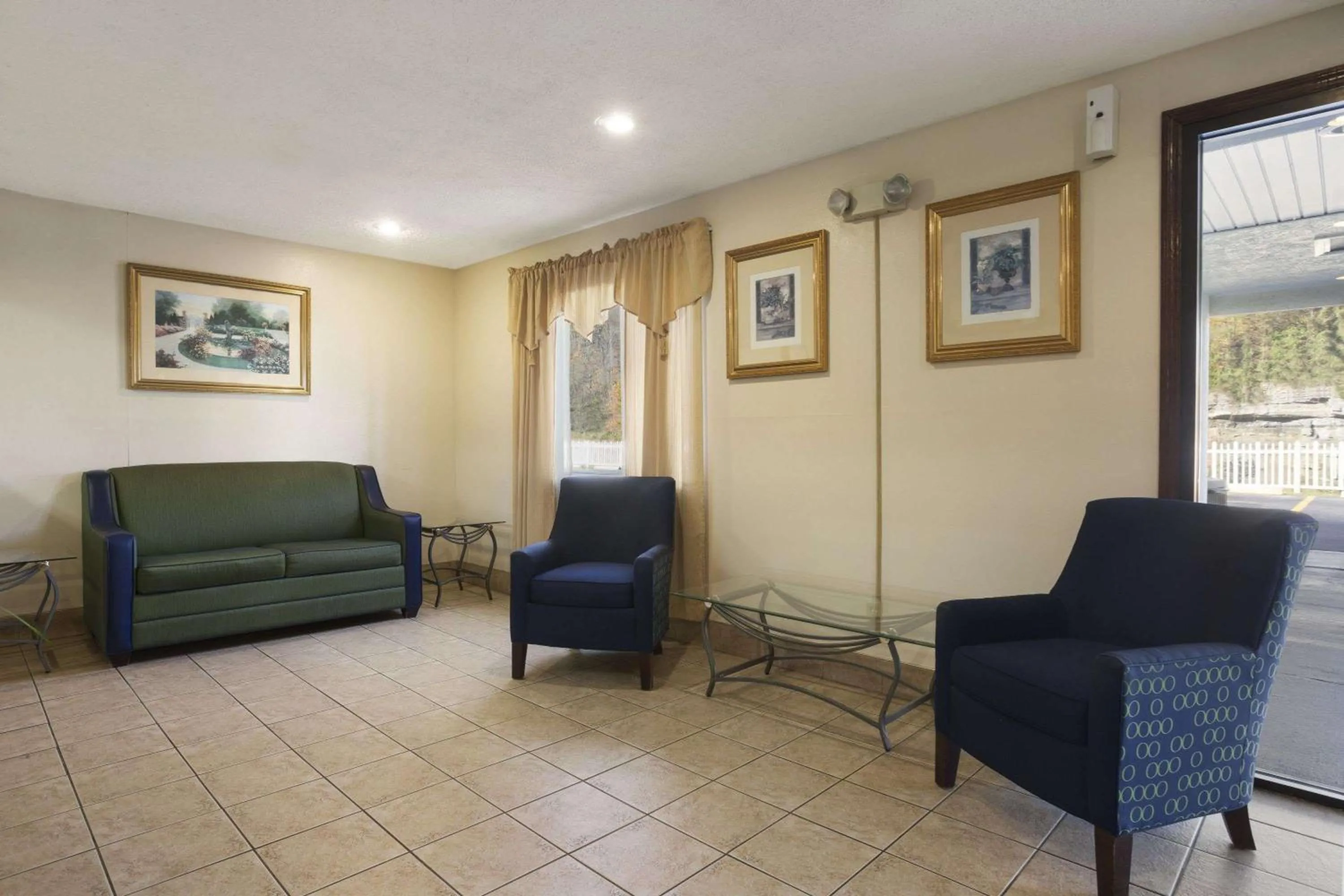 Lobby or reception in Super 8 by Wyndham Prestonsburg