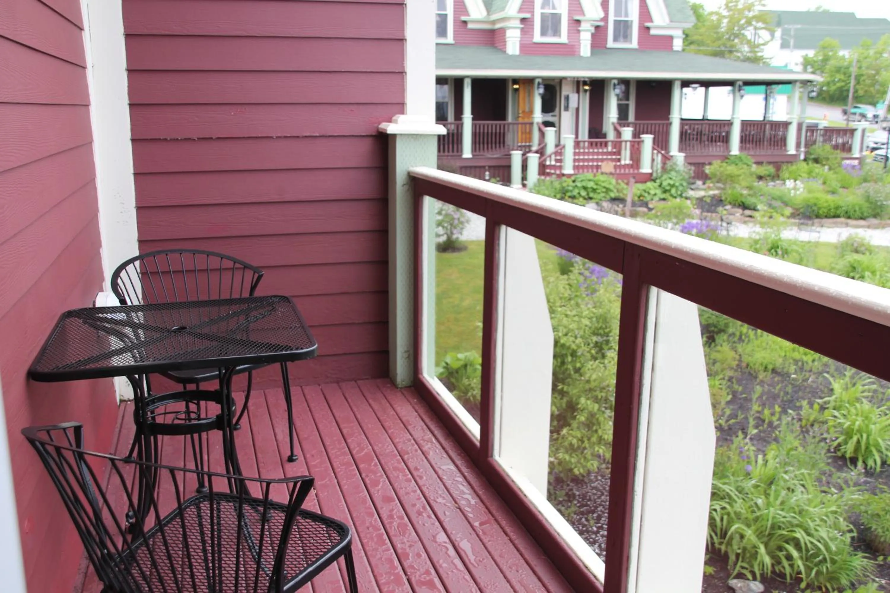 Balcony/Terrace in Lynwood Inn