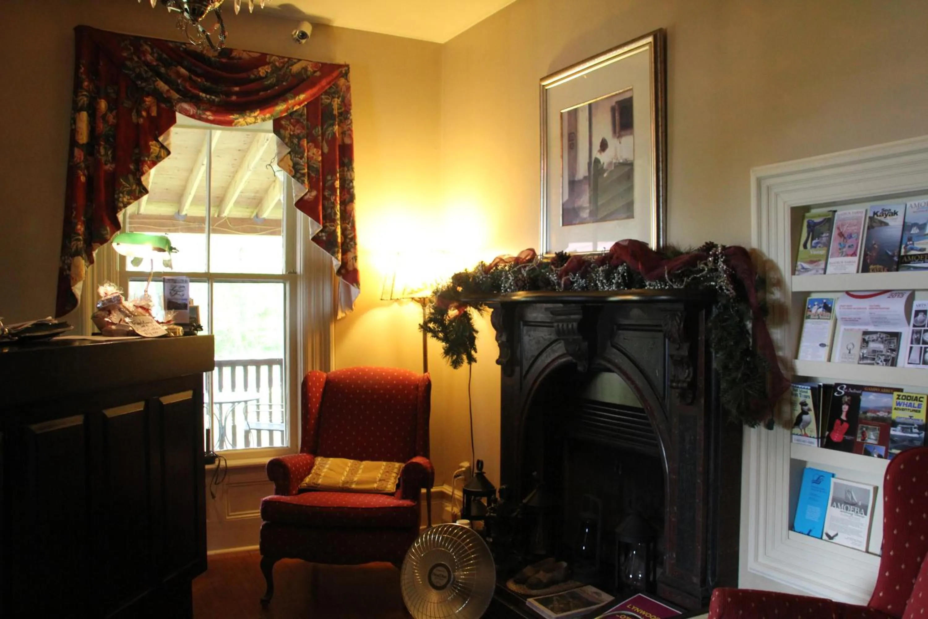 Living room in Lynwood Inn