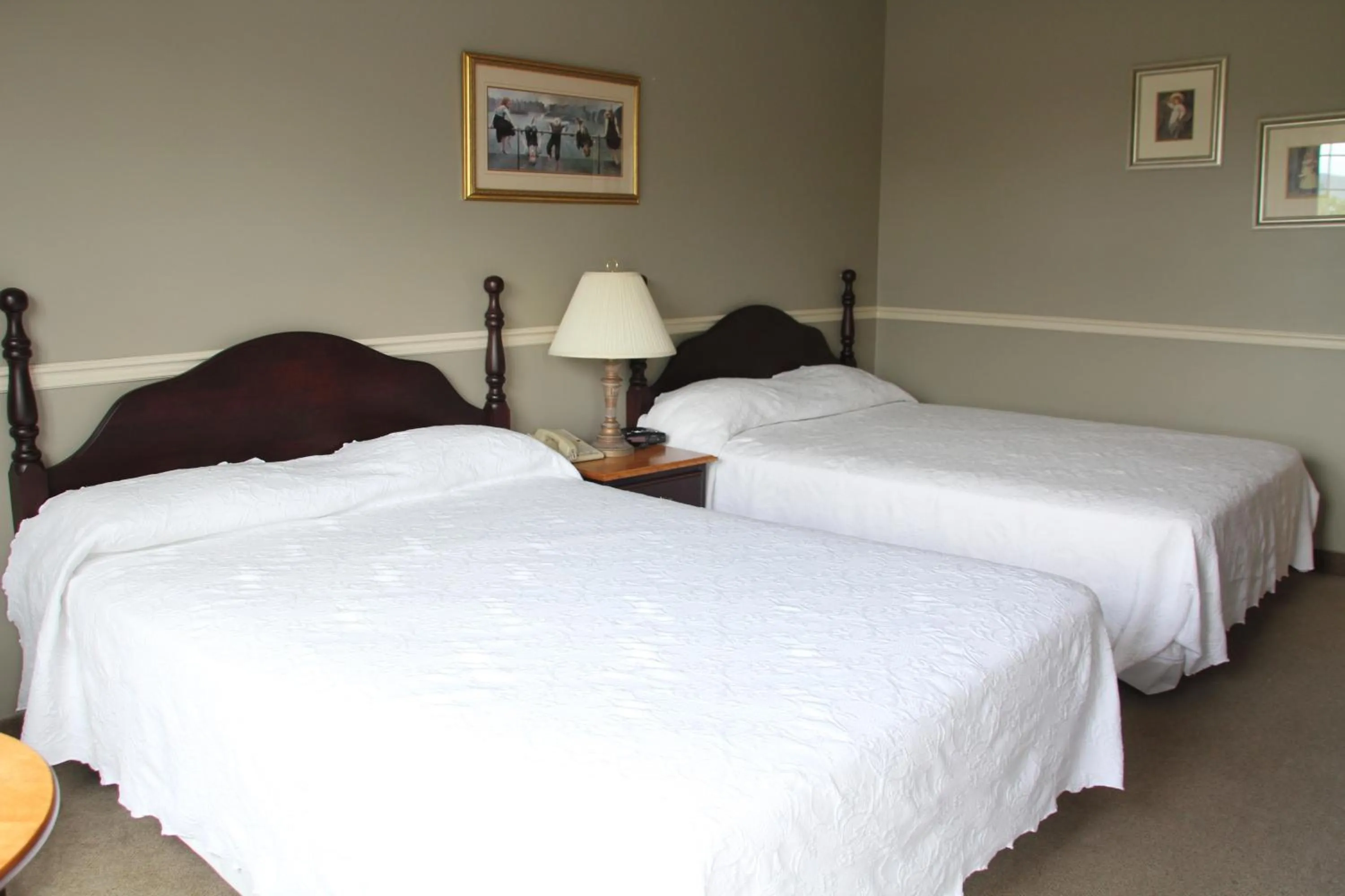 Bedroom, Bed in Lynwood Inn