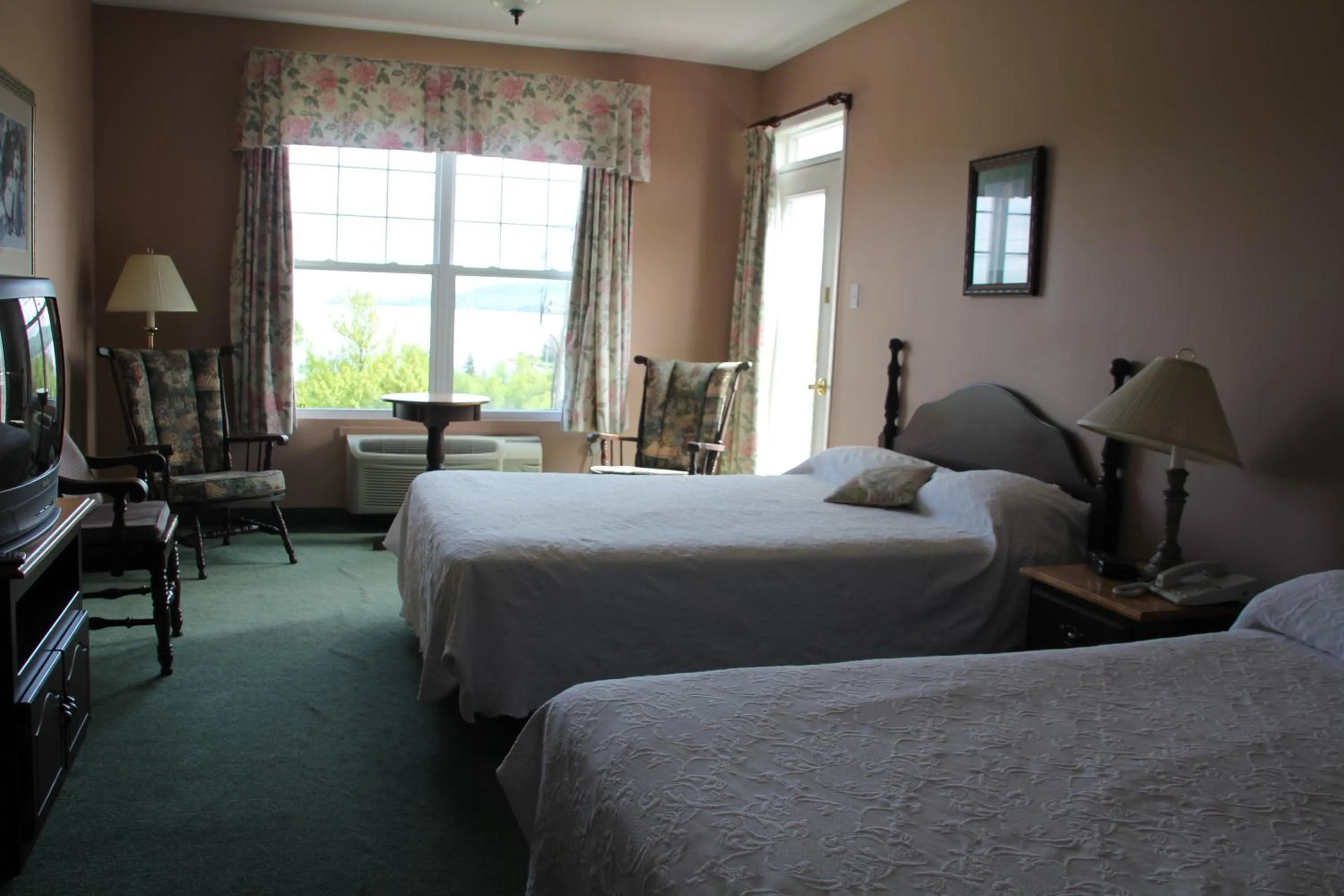 Bedroom, Bed in Lynwood Inn