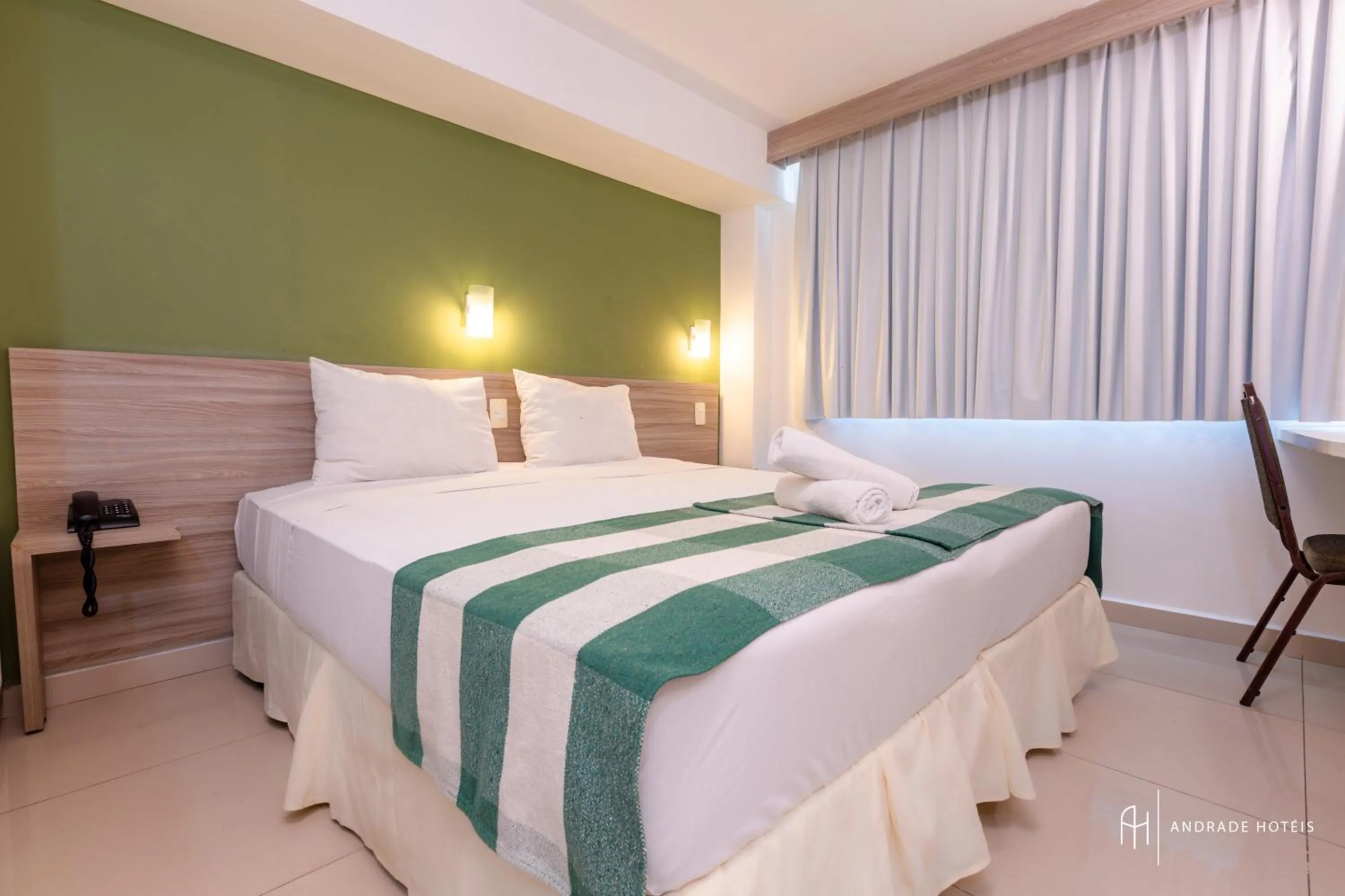 TV and multimedia, Bed in Rede Andrade Vela Branca