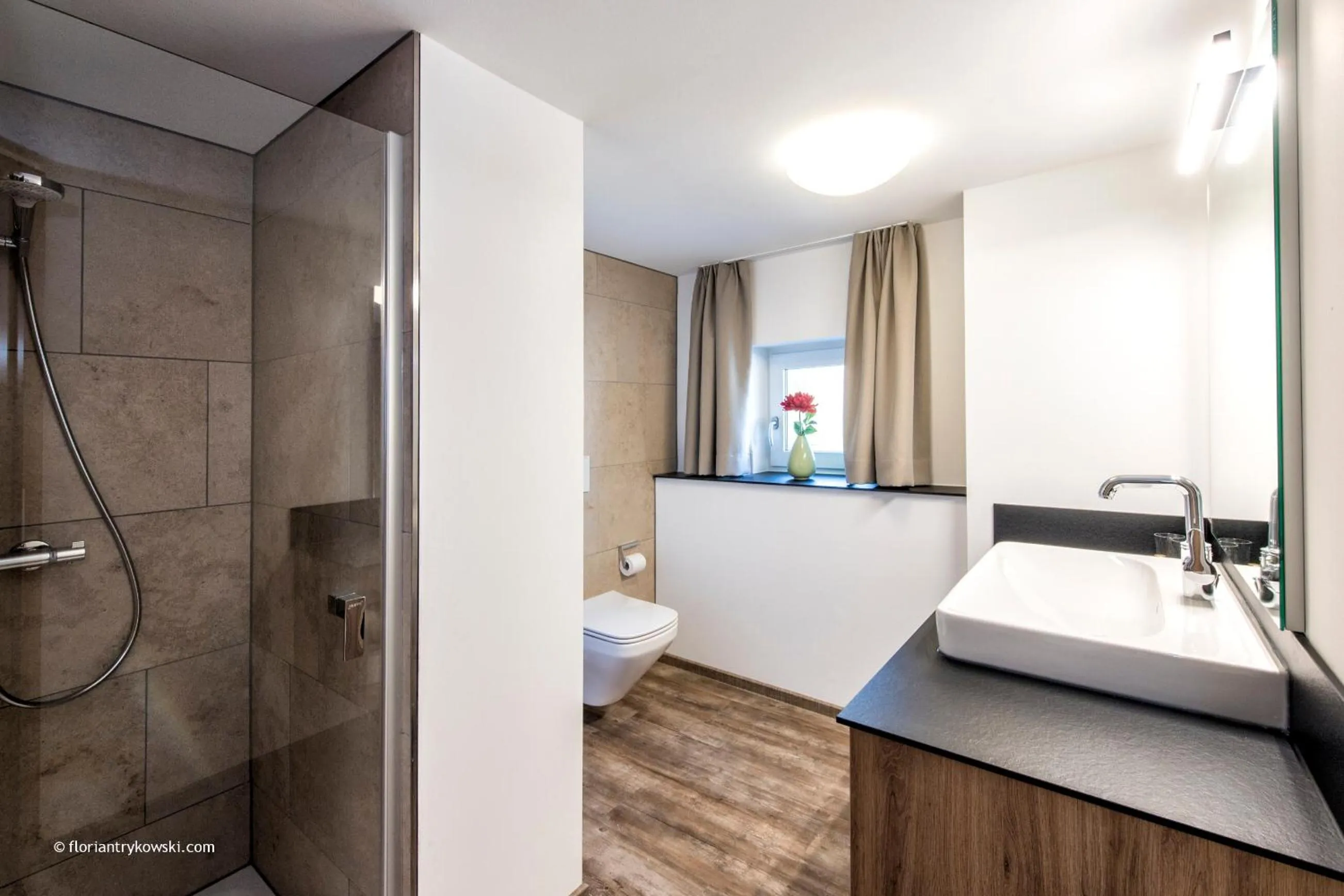 Shower in Übernachten in der Tenne