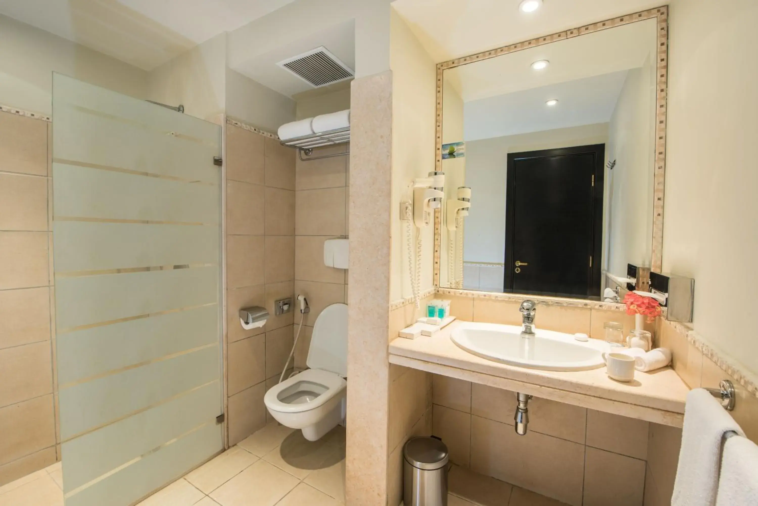 Superior Room with Pool View in Sentido Reef Oasis Aqua Park Resort Superior Room with Pool View in Sentido Reef Oasis Aqua Park Resort