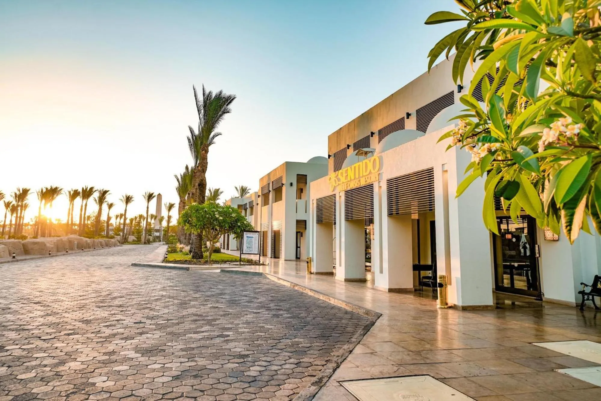 Property building in Sentido Reef Oasis Aqua Park Resort