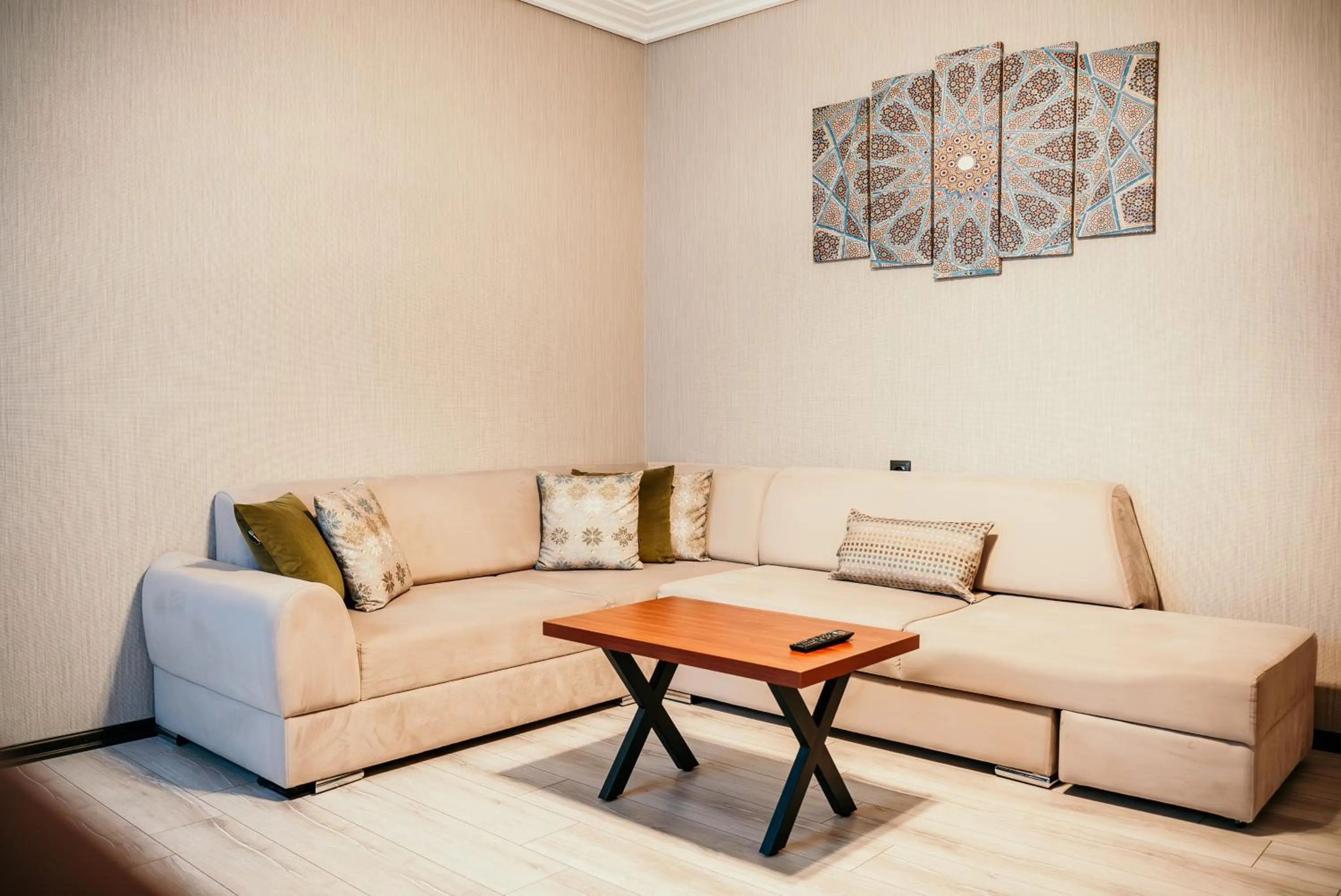 Living room in Grand Vaves Hotel