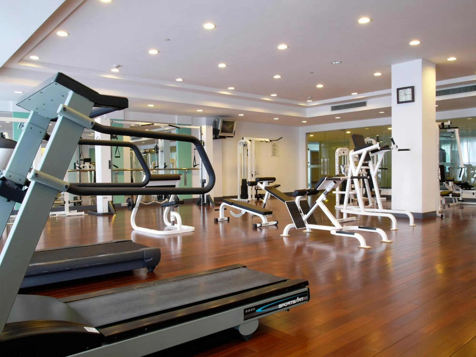 Fitness centre/facilities in Ramada Plaza Sino-Bay Shanghai
