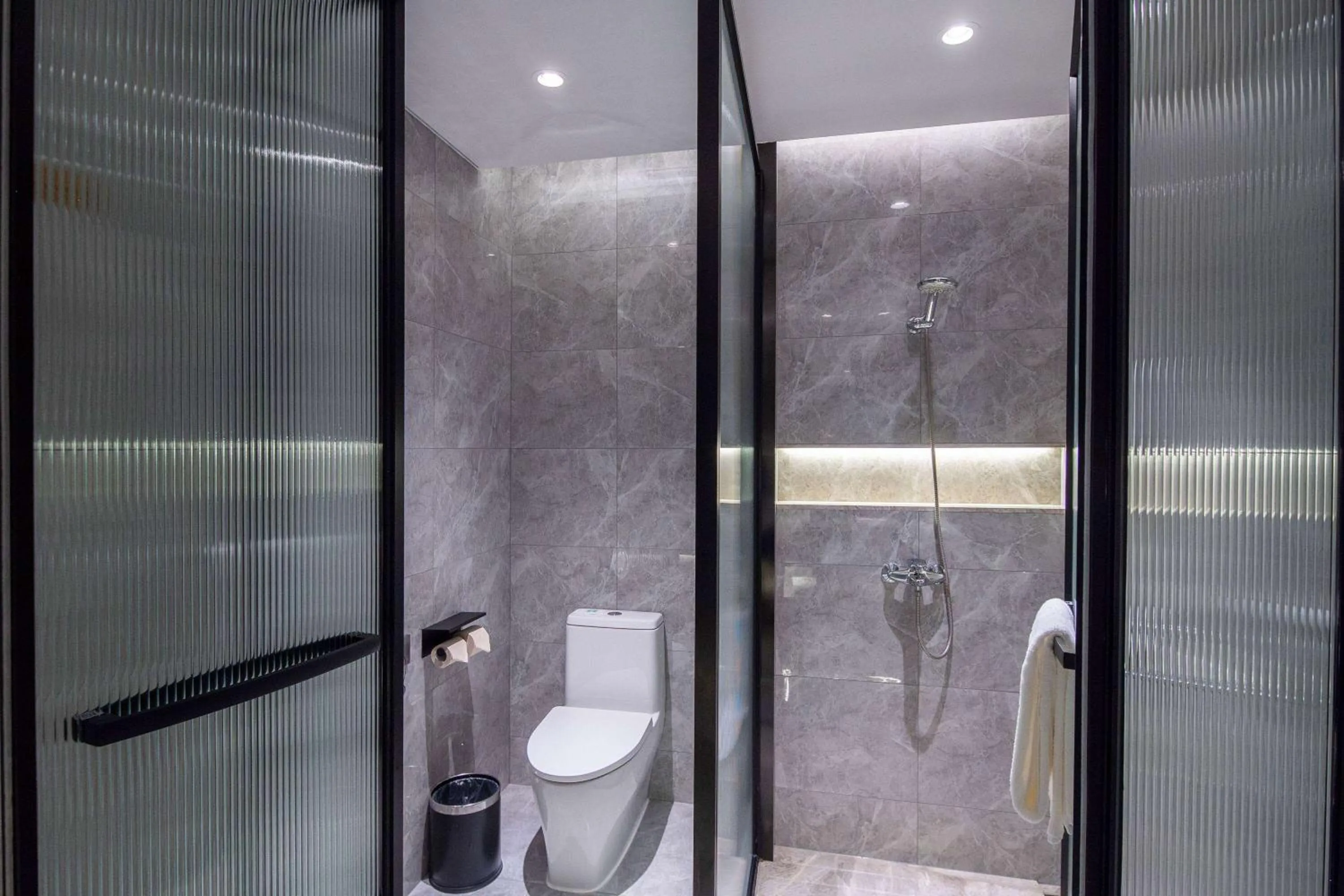 Photo of the whole room in Ramada Plaza Sino-Bay Shanghai