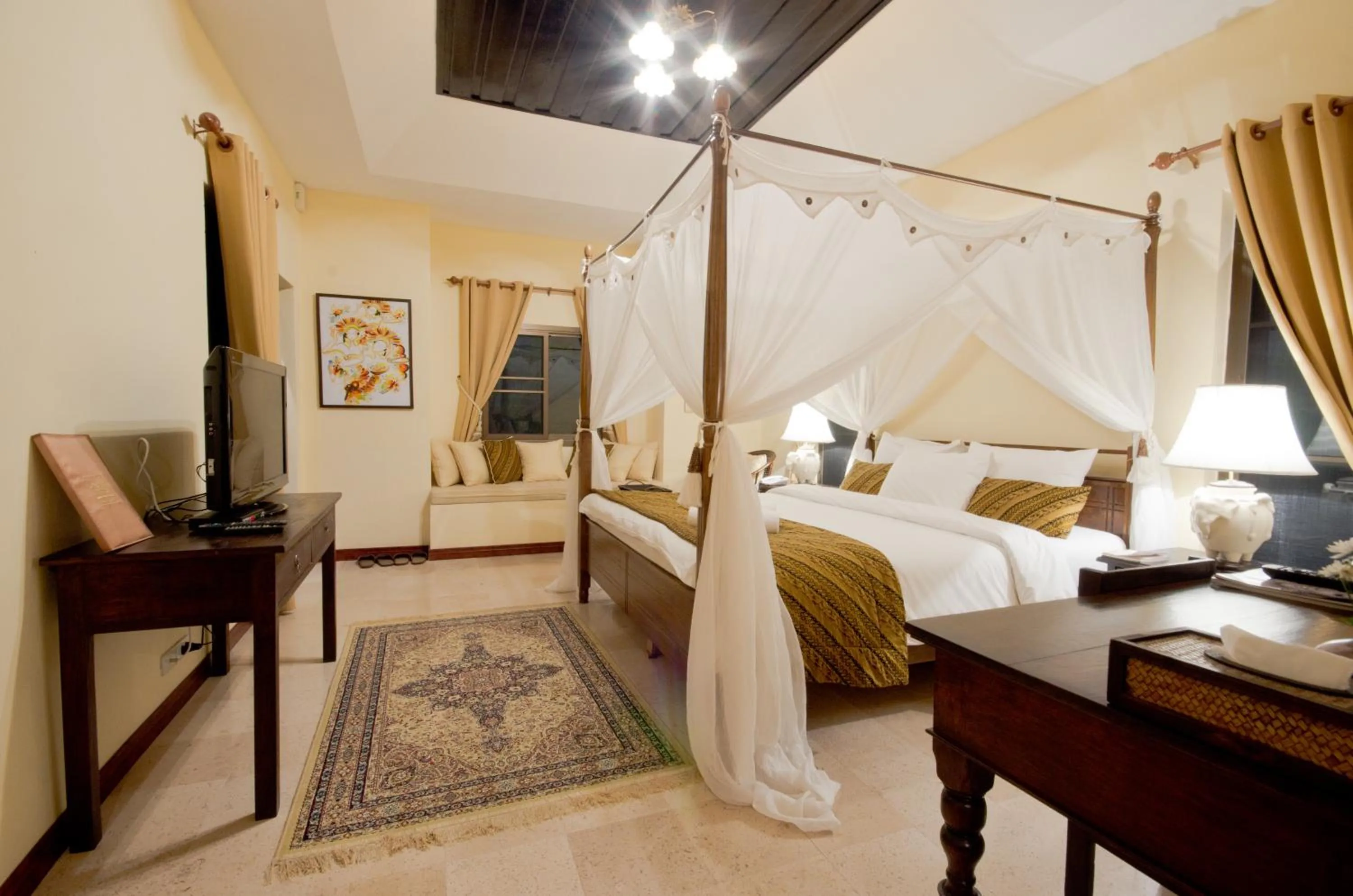 Bed in Villa Khao Phaengma