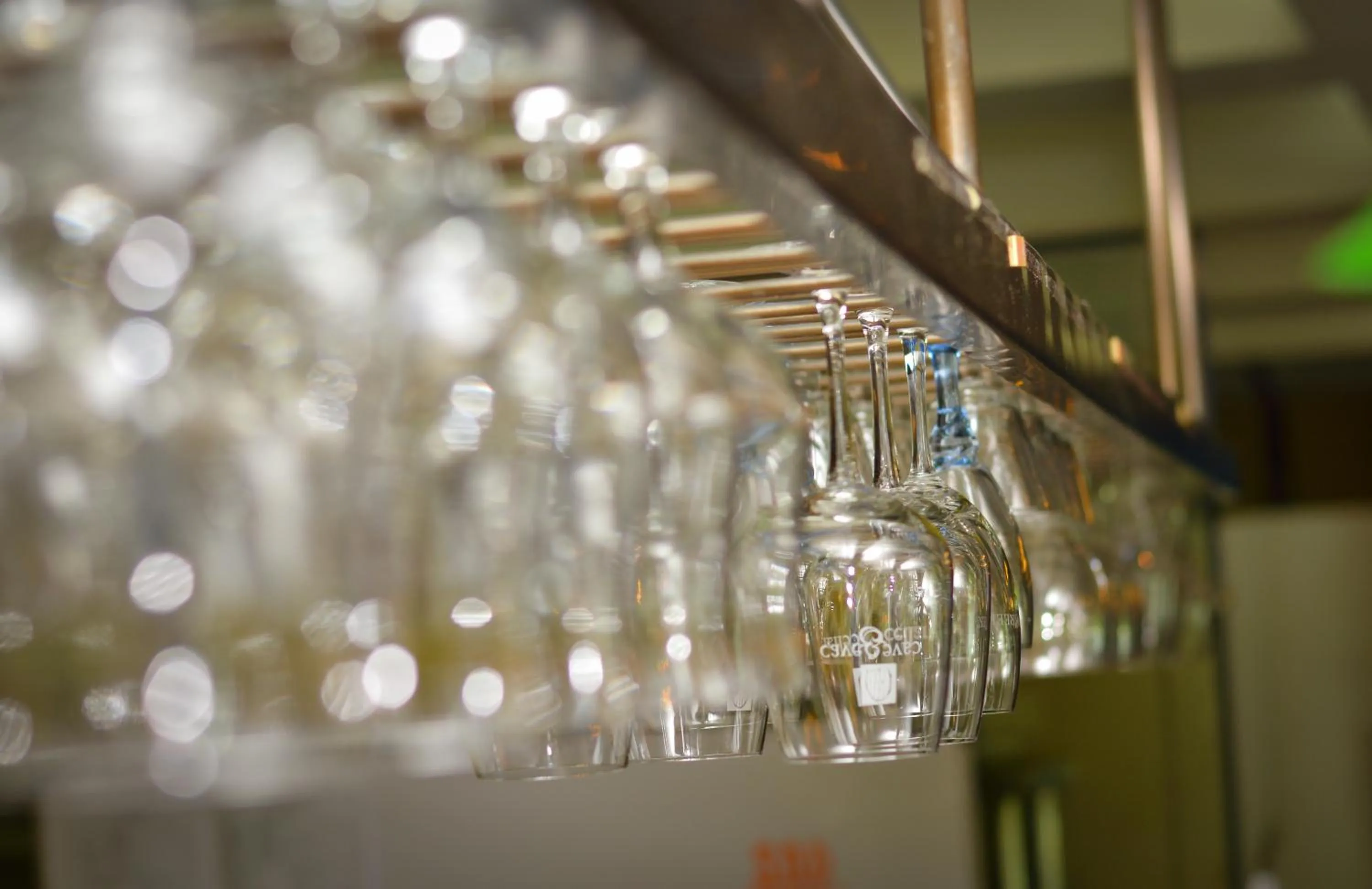 Restaurant/places to eat in The Maple Suite