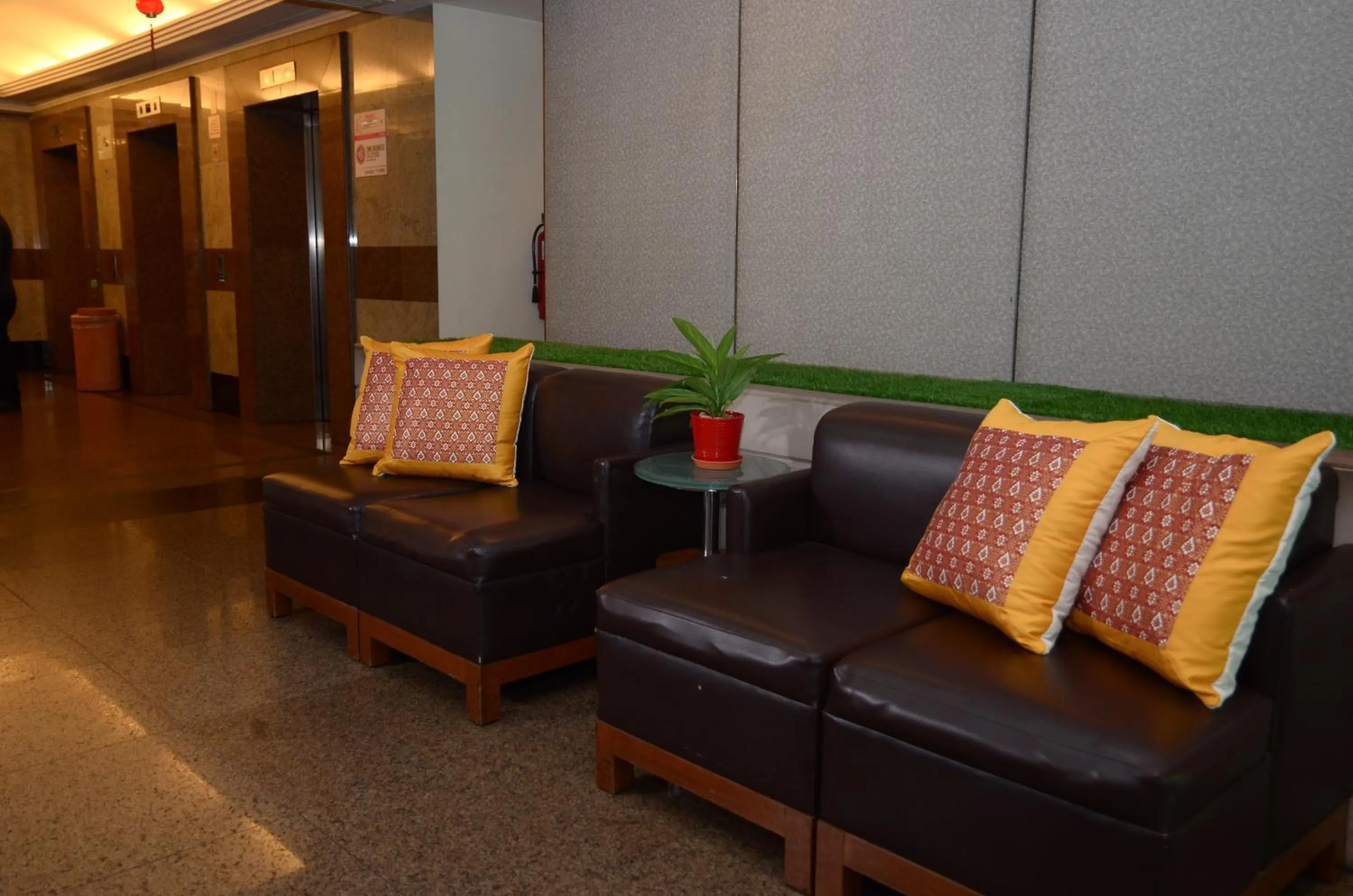 Lobby or reception in The Maple Suite