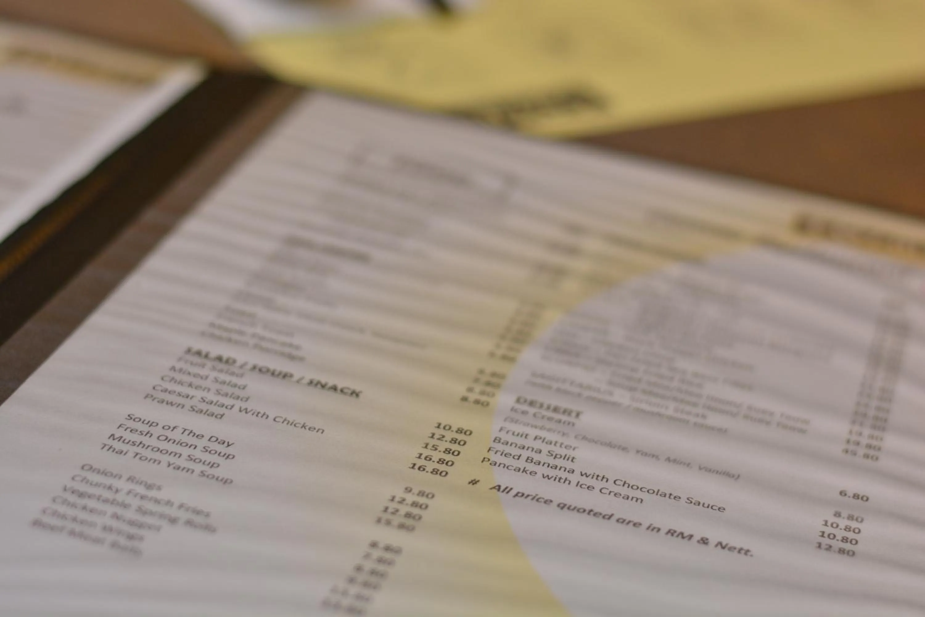 Restaurant/places to eat in The Maple Suite