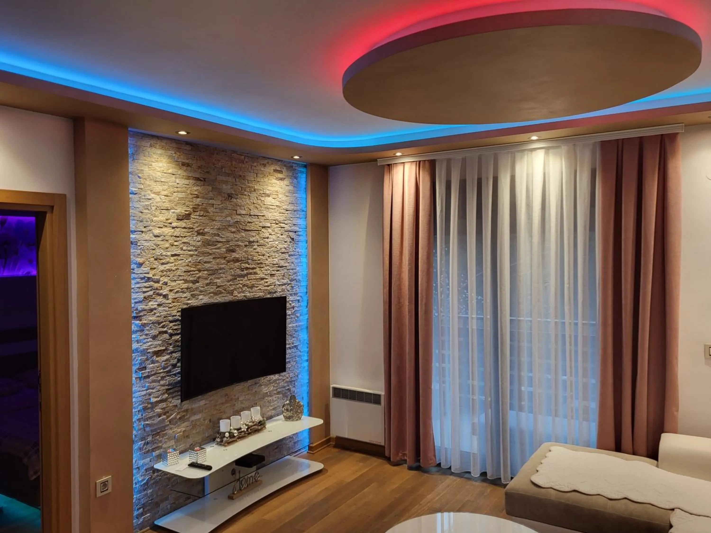 Apartment Crystal