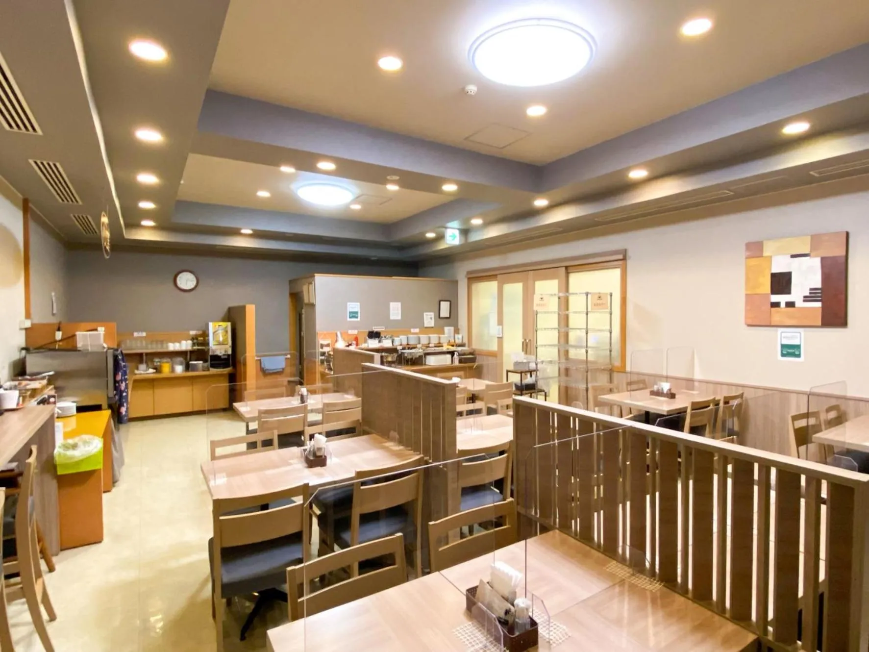 Restaurant/places to eat in Hotel Route-Inn Naha Asahibashi Eki Higashi