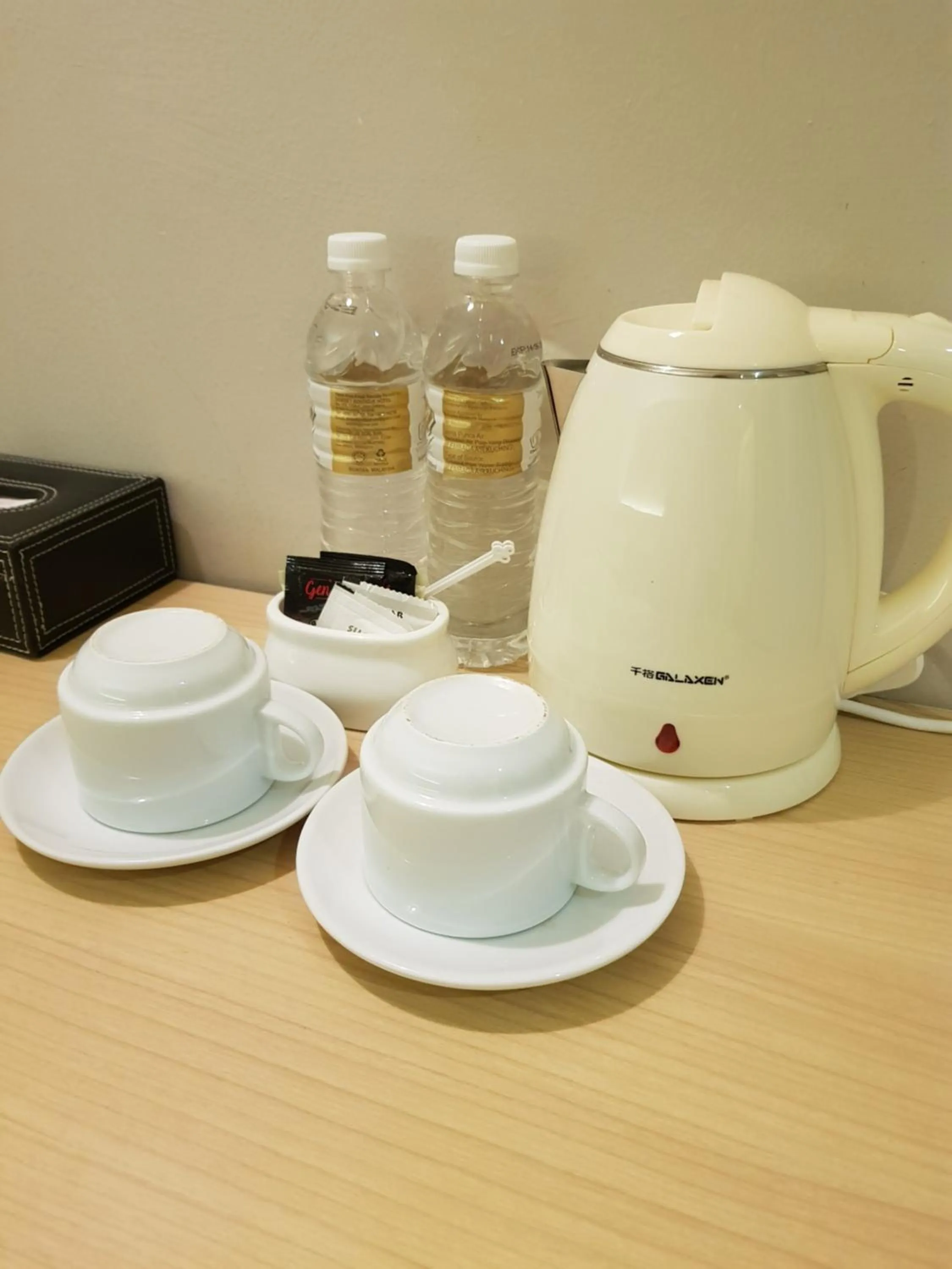 Coffee/tea facilities in DeHome Boutique Hotel