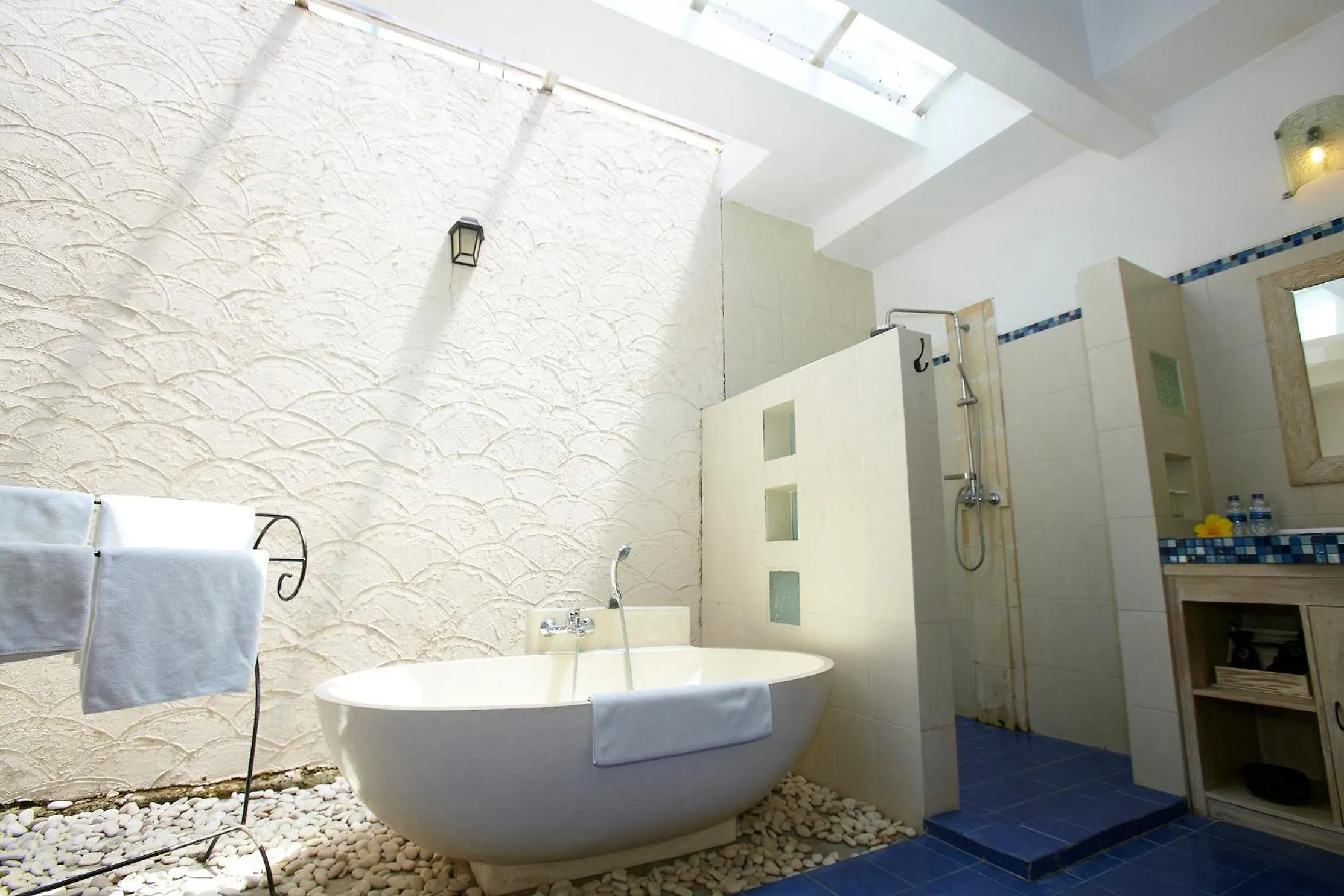 Bathroom in Artemis Villa Hotel