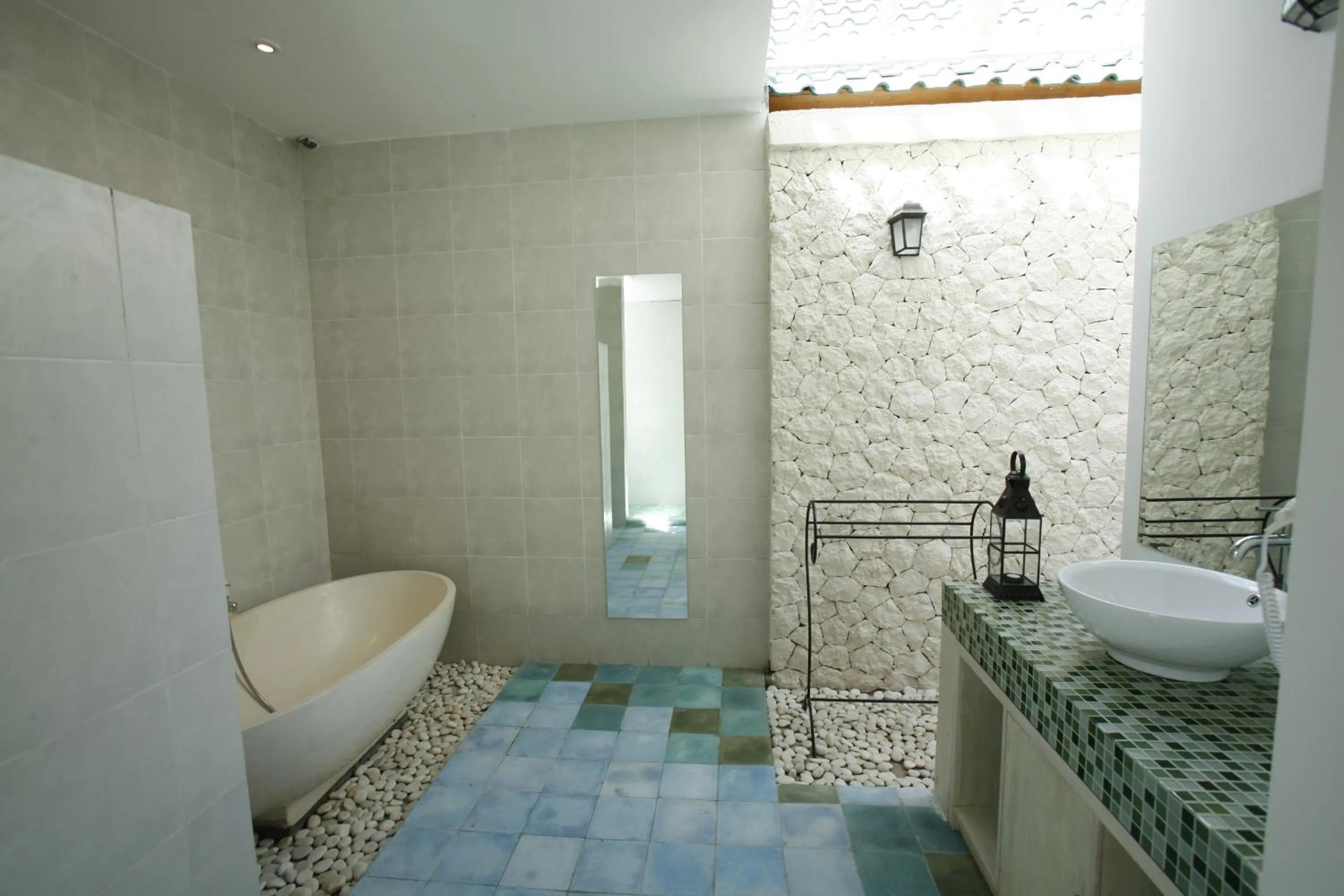 Bathroom in Artemis Villa Hotel