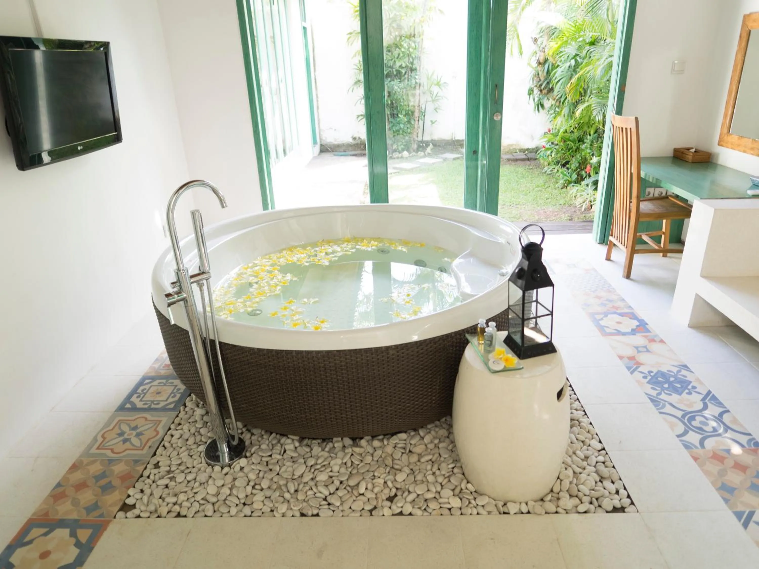 Bathroom in Artemis Villa Hotel