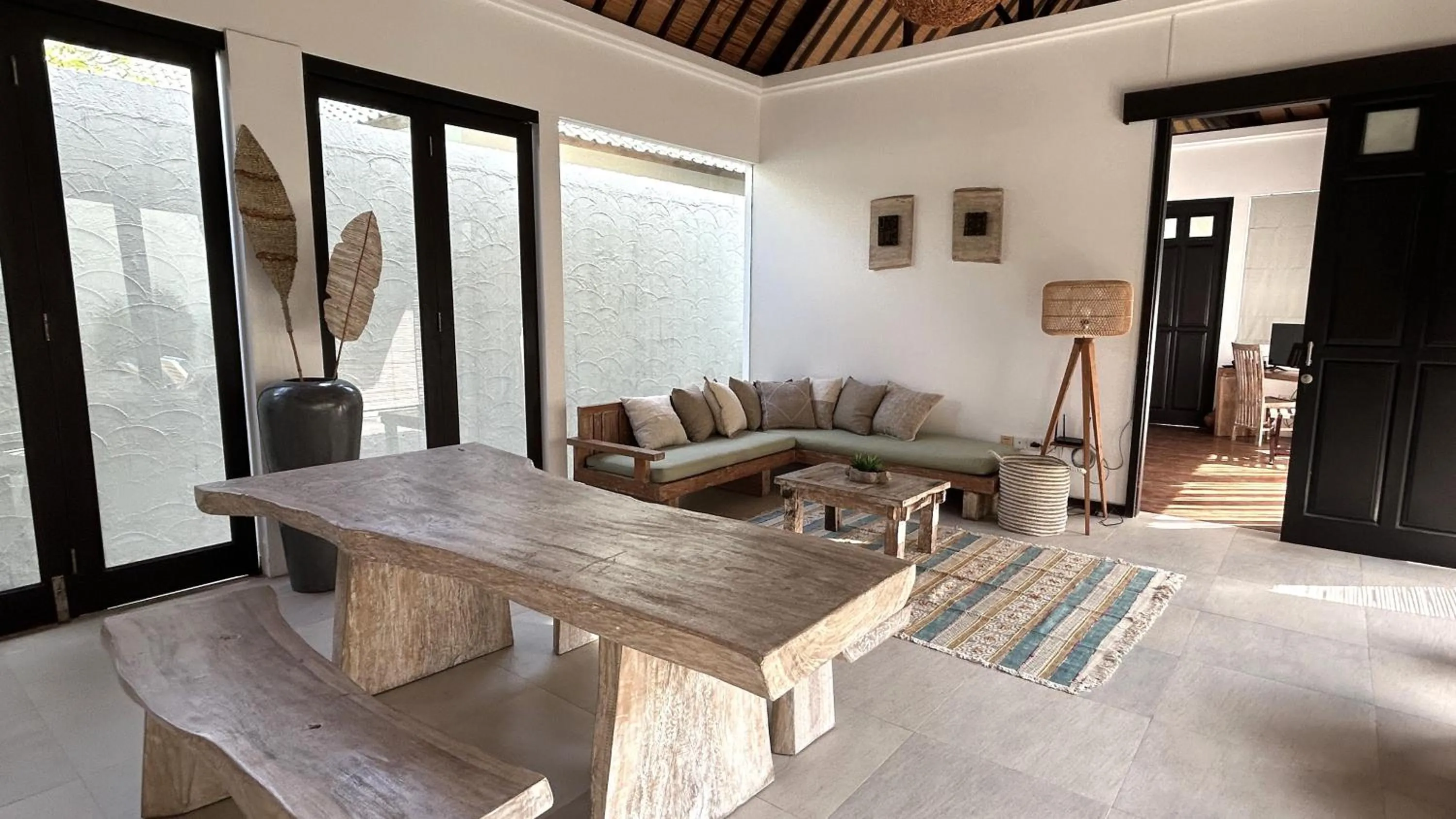 Living room in Artemis Villa Hotel