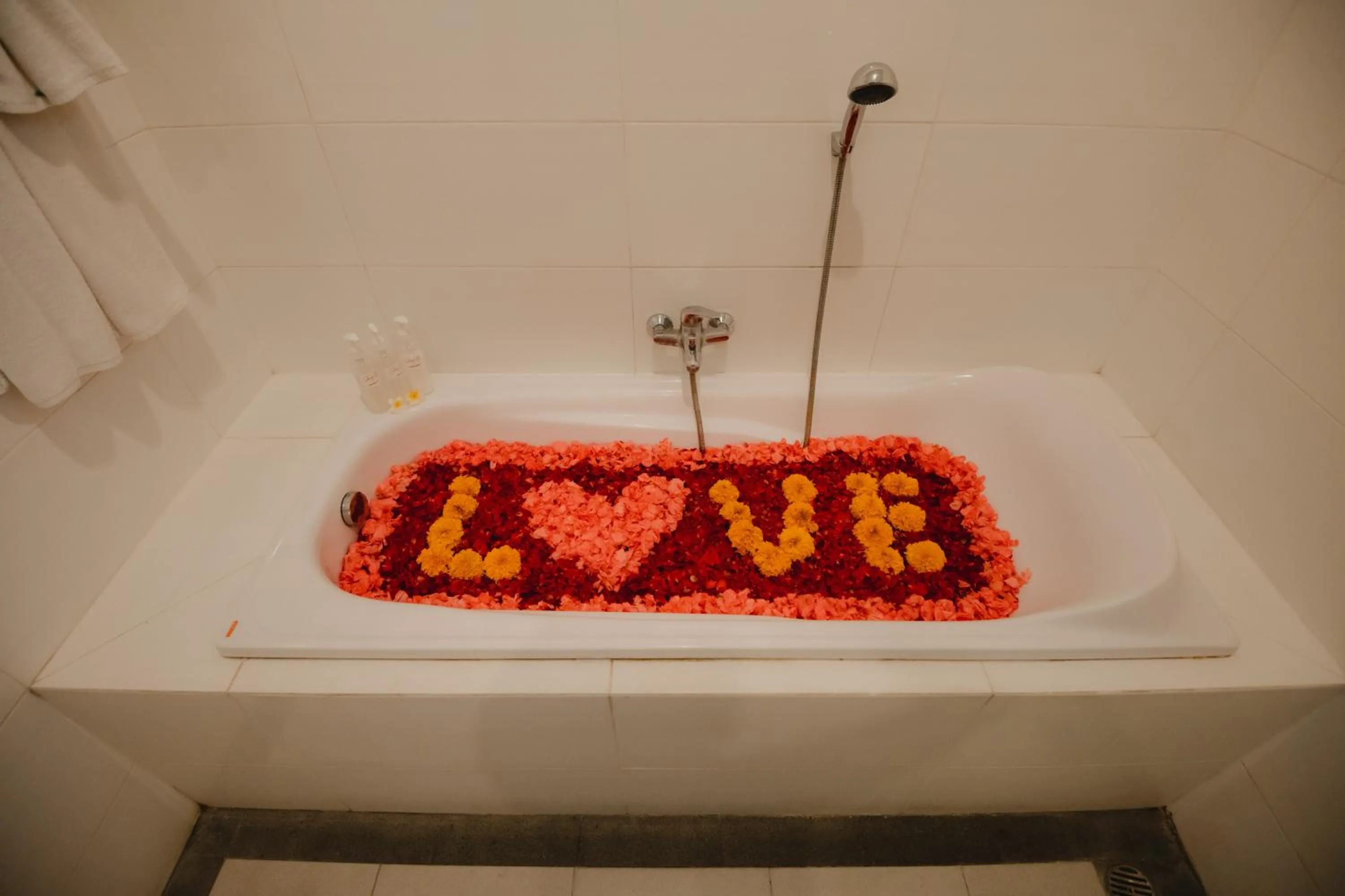 Bath in Gracia Bali Villas & Apartment Managed by Manara