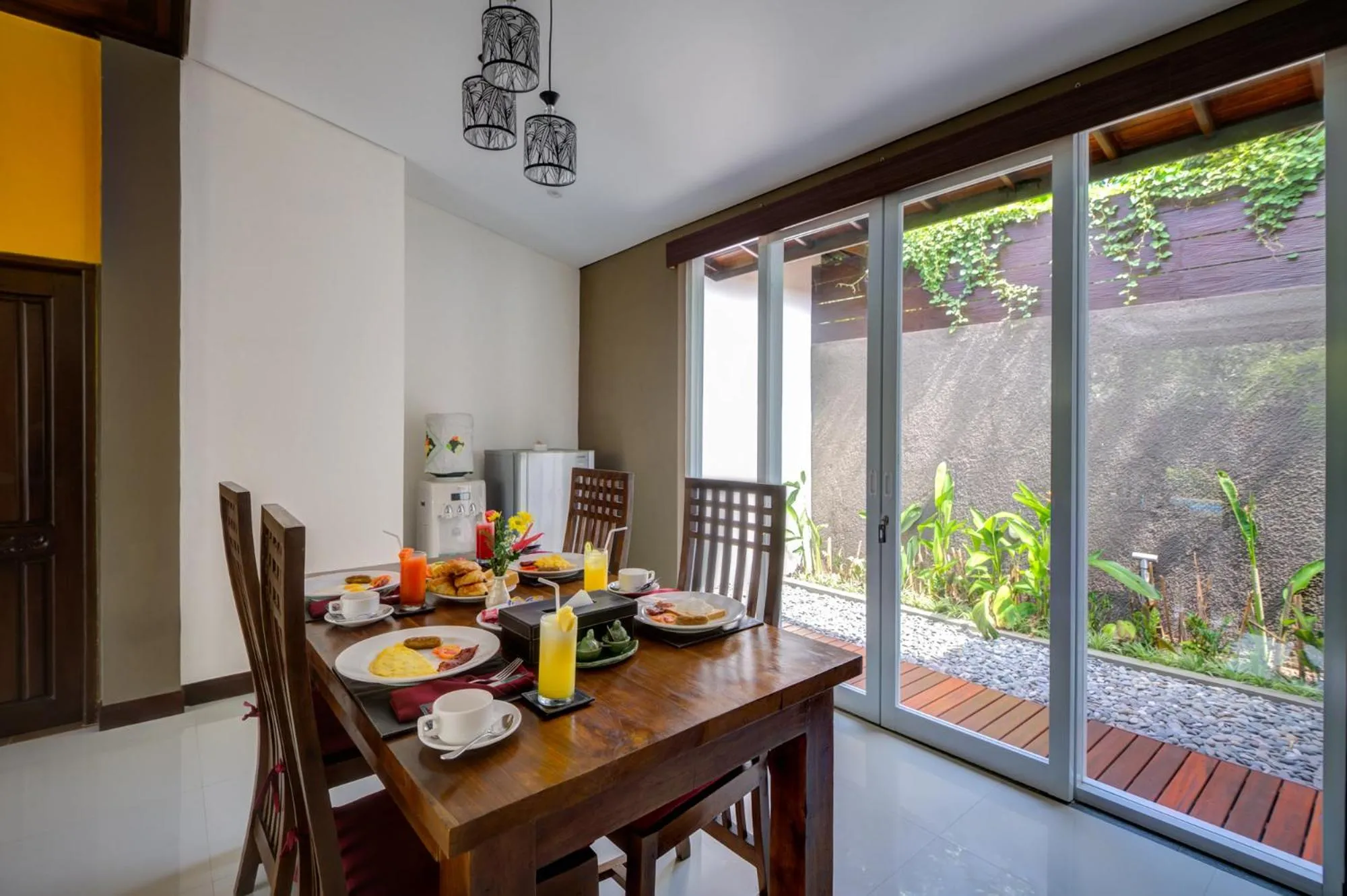 Dining area in Gracia Bali Villas & Apartment Managed by Manara